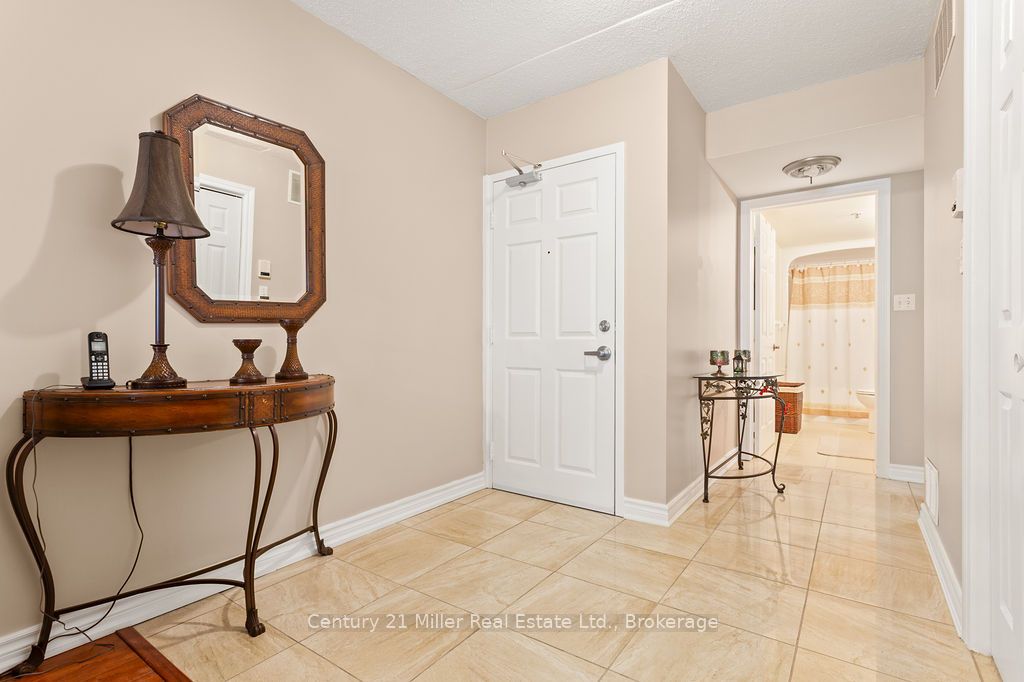 1450 Bishops Gate 111, Oakville, ON L6M 4N1 photo 3