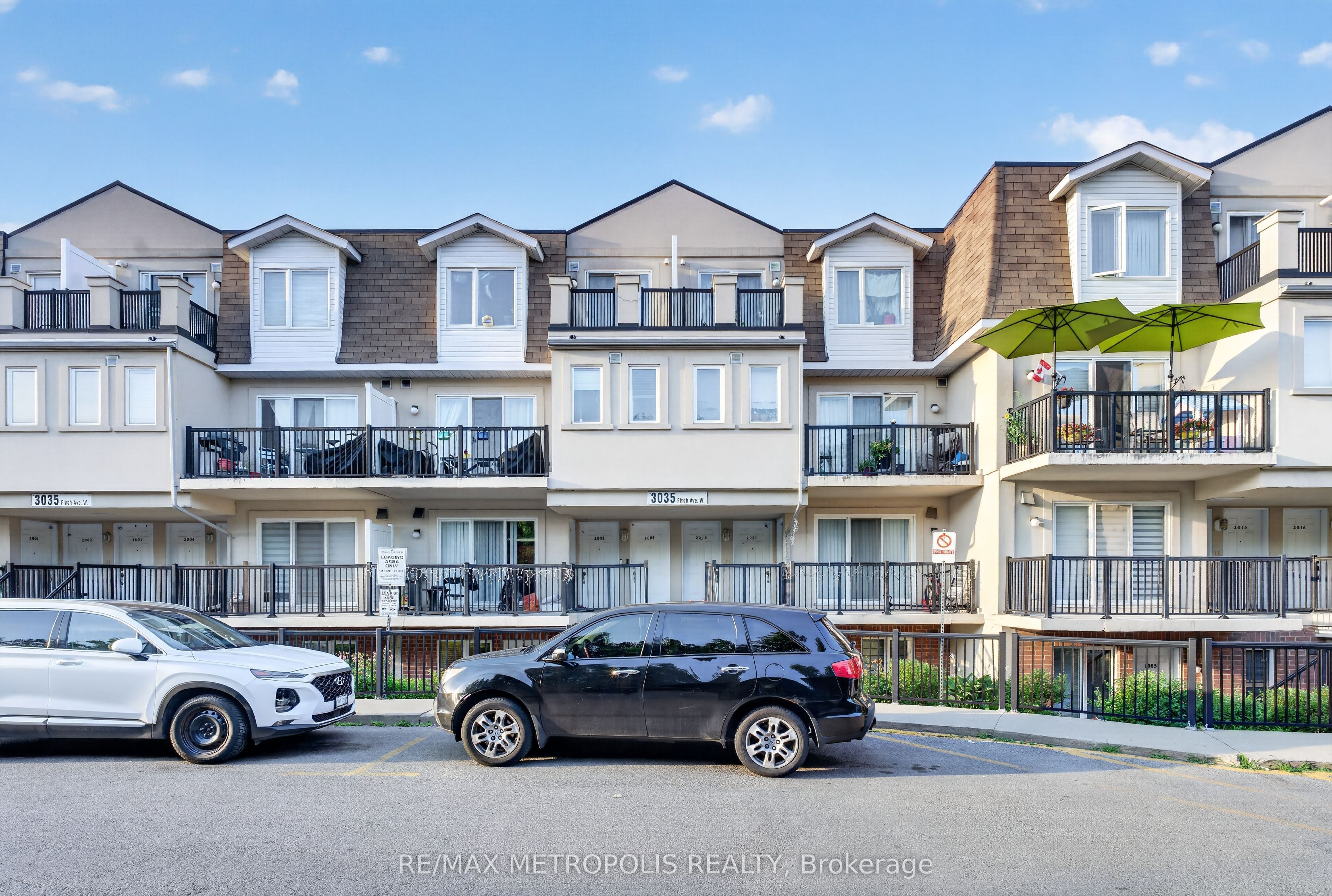 3035 Finch Avenue W 1003, Toronto, ON M9M 0A3 photo 2