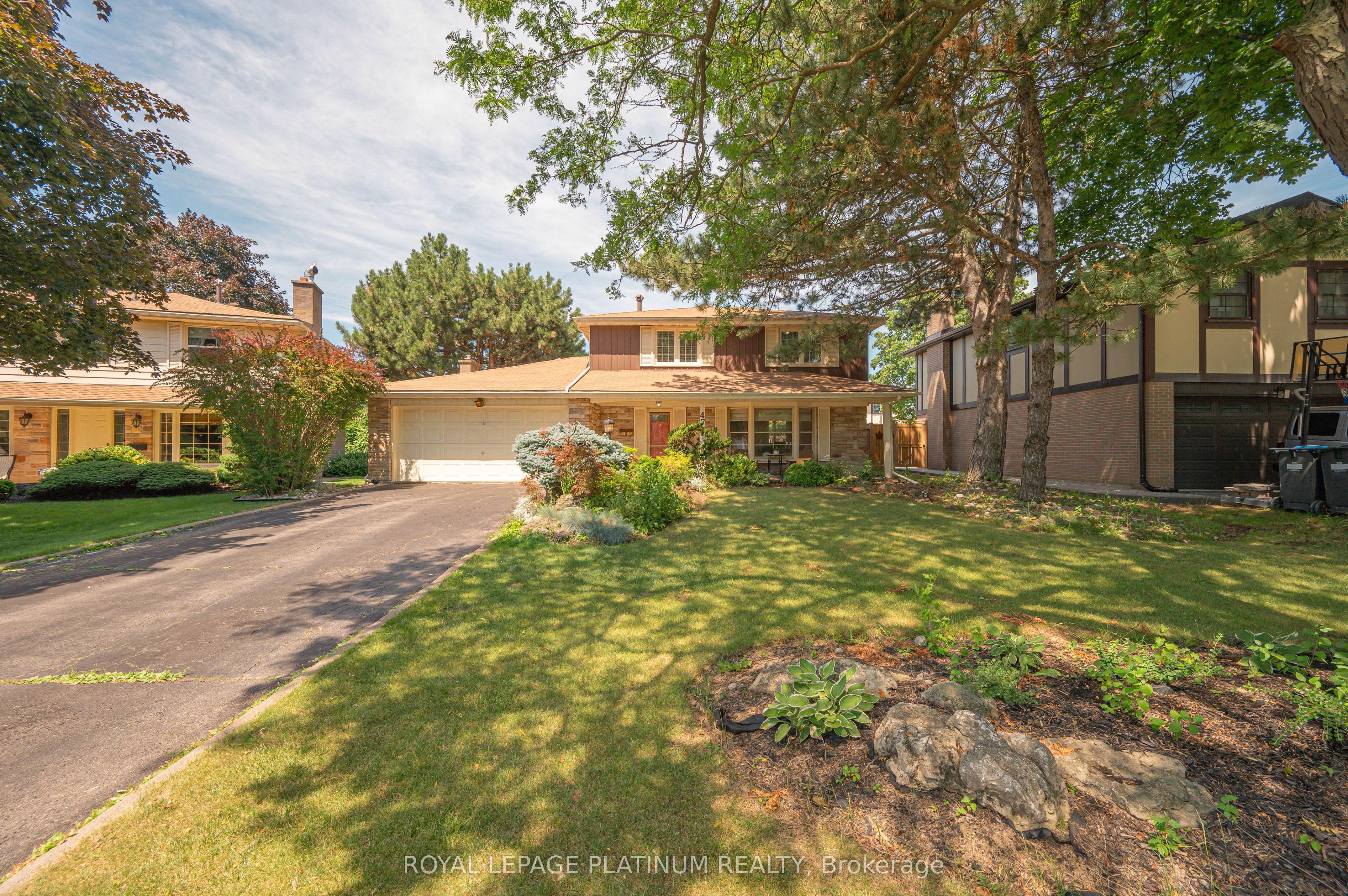 47 PARKVIEW Place, Brampton, ON L6W 2G2 photo 2