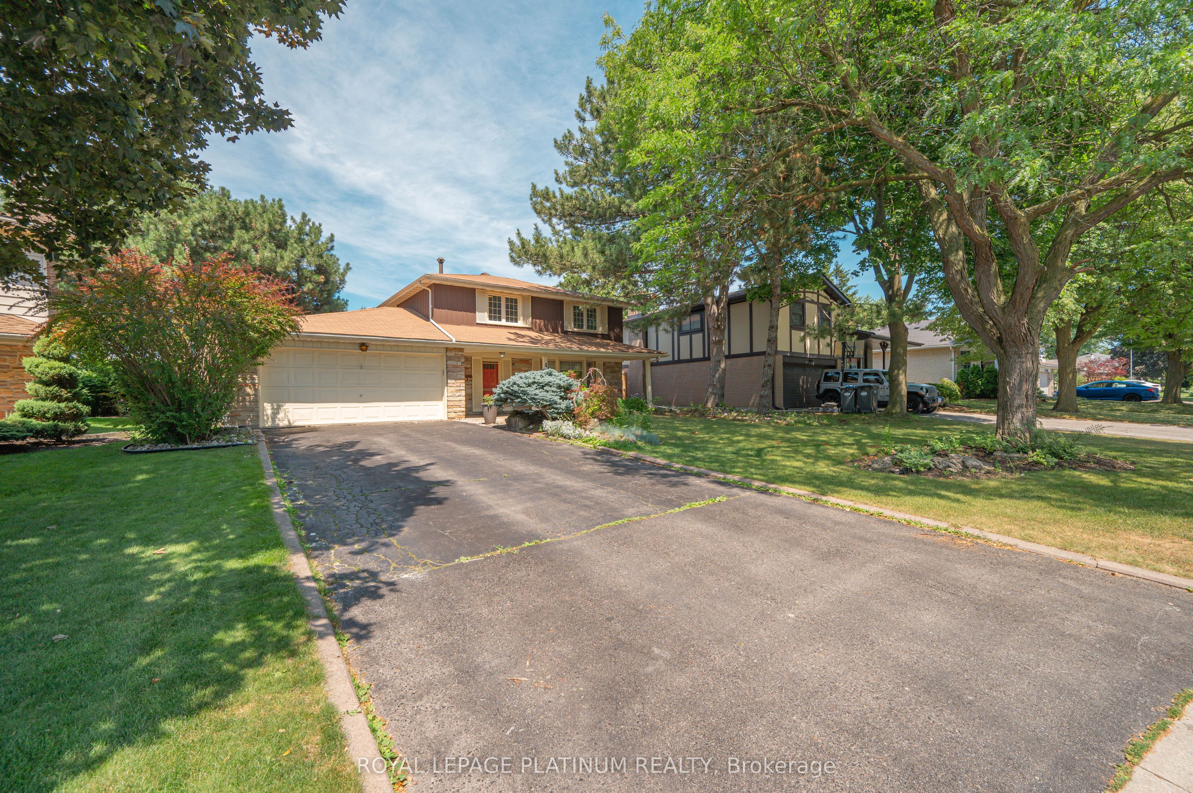 47 PARKVIEW Place, Brampton, ON L6W 2G2 photo 3