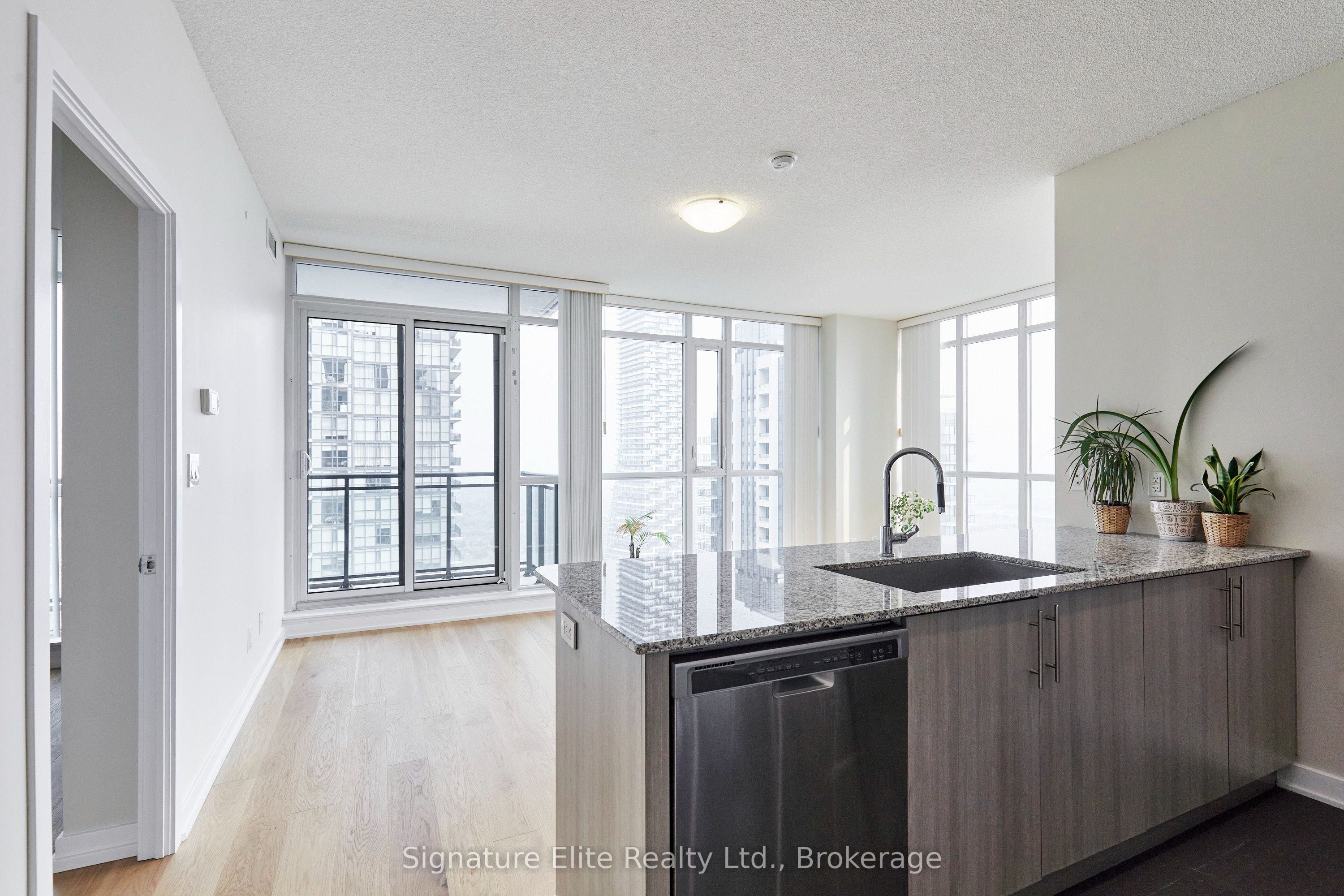 4099 Brickstone Mews 3003, Mississauga, ON L5B 0G3 photo 3