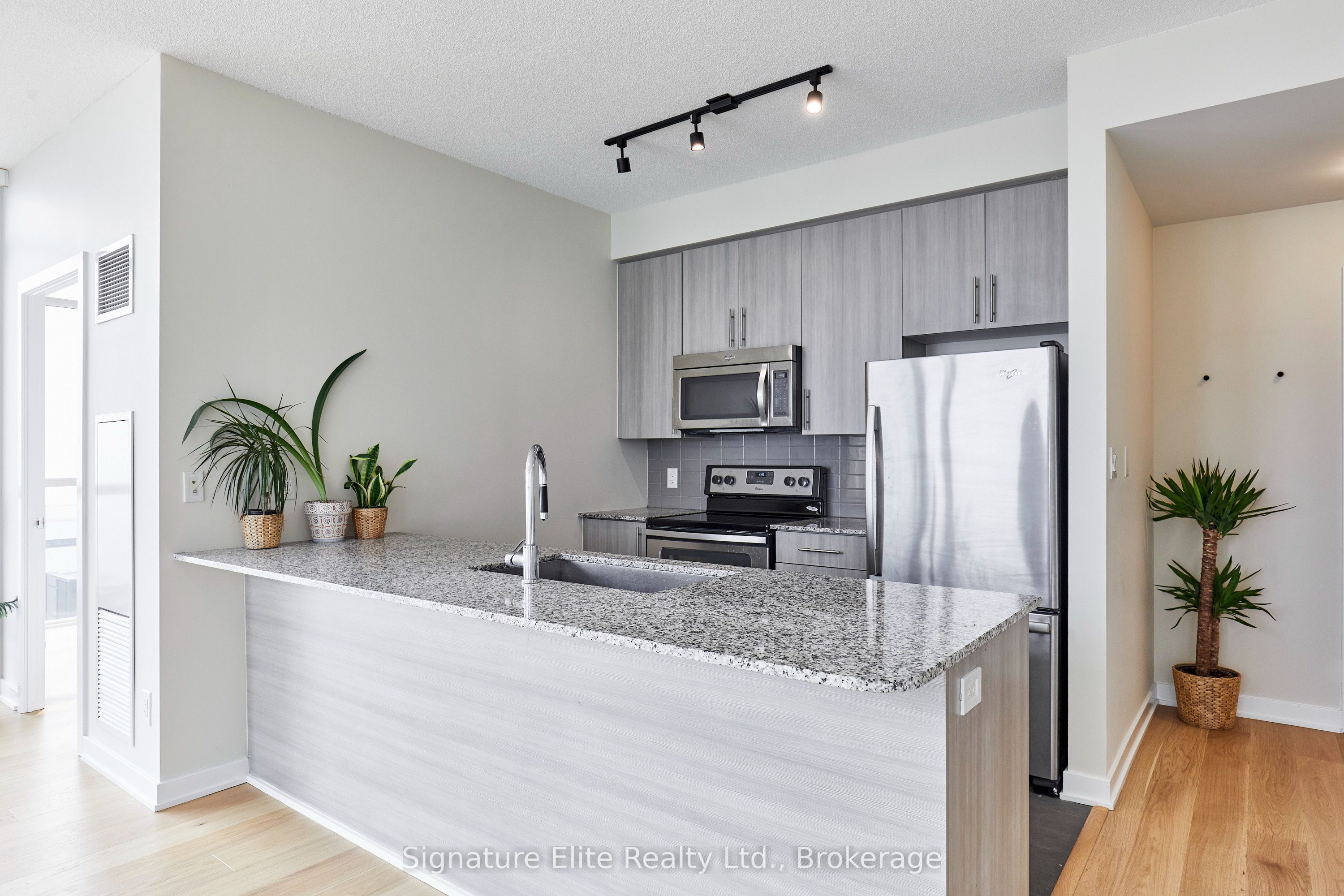 4099 Brickstone Mews 3003, Mississauga, ON L5B 0G3 photo 5