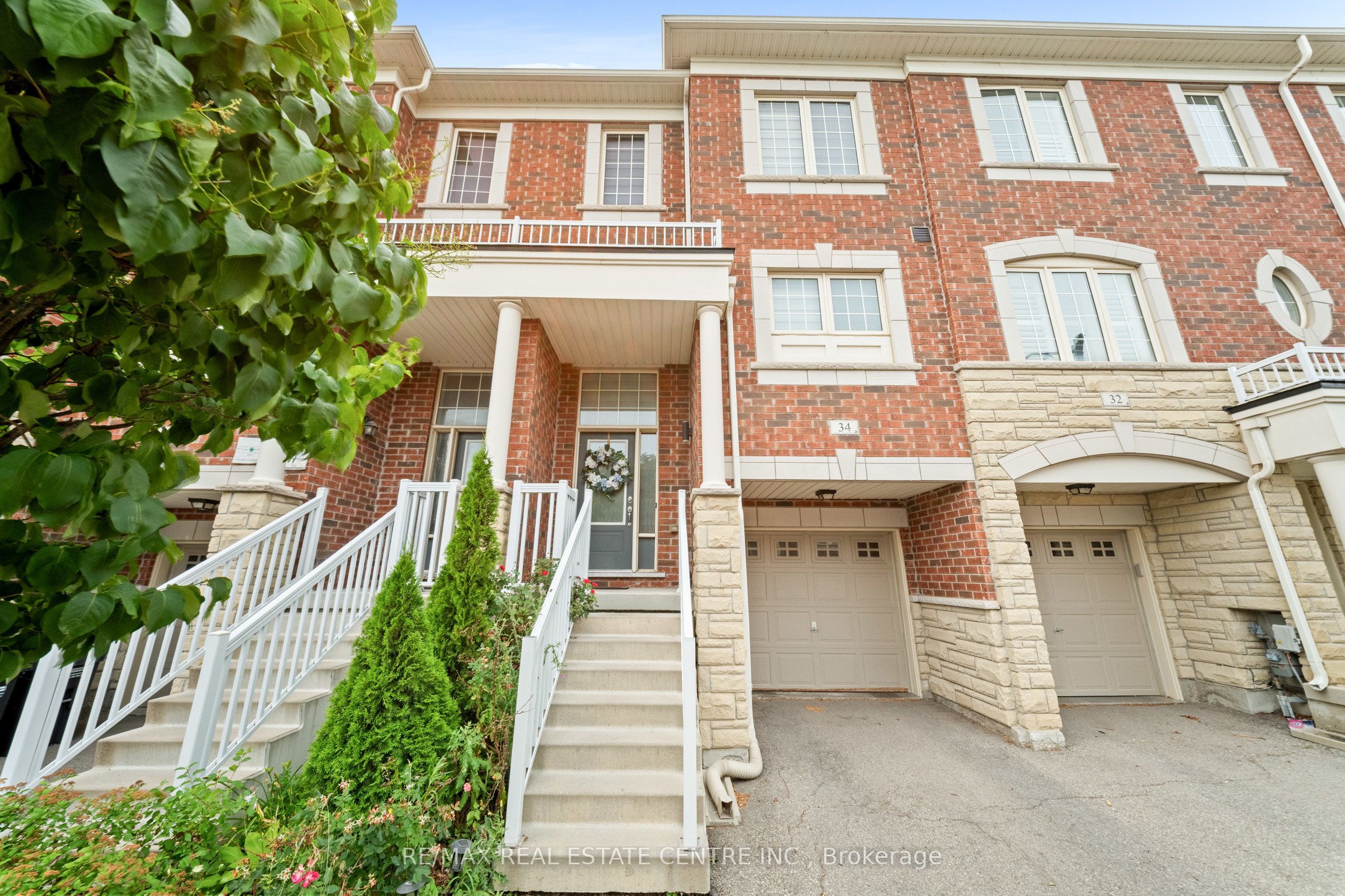 34 Aspen Hills Road, Brampton, ON L6Y 0H7 photo 3