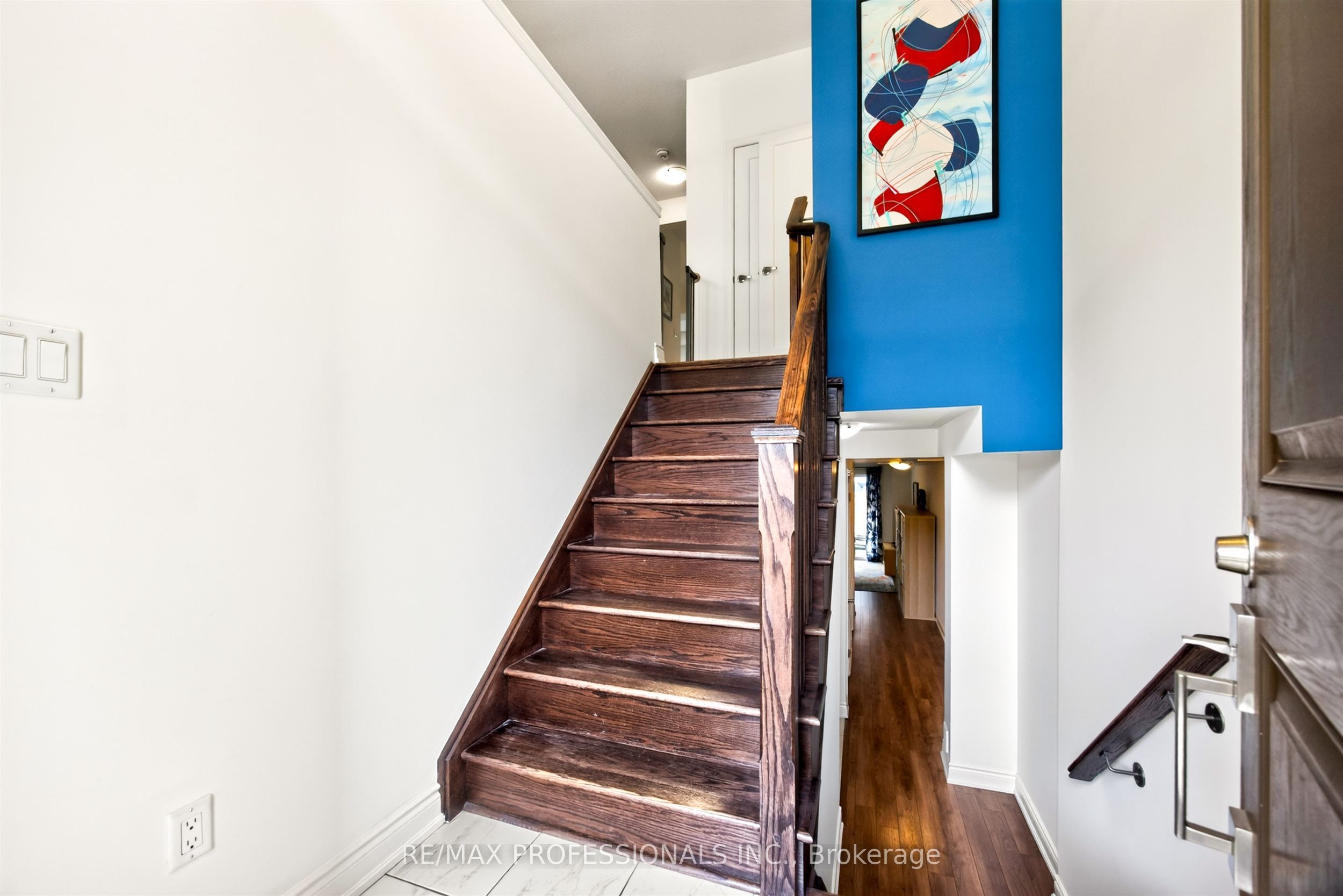 122 Thomas Fisher Drive, Toronto, ON M8Z 0E4 photo 5
