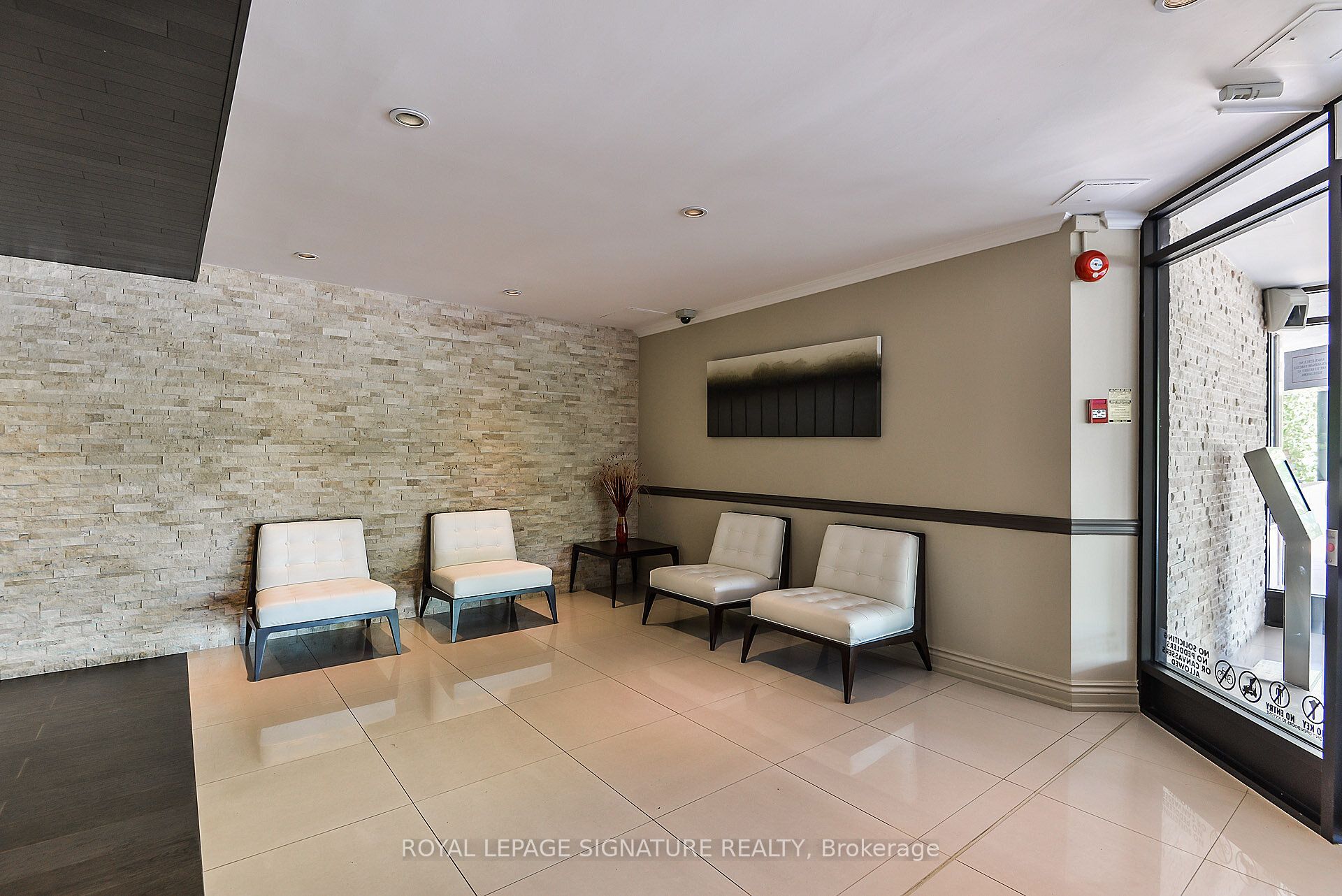 1485 Lakeshore Road E 411, Mississauga, ON L5E 3G2 photo 5