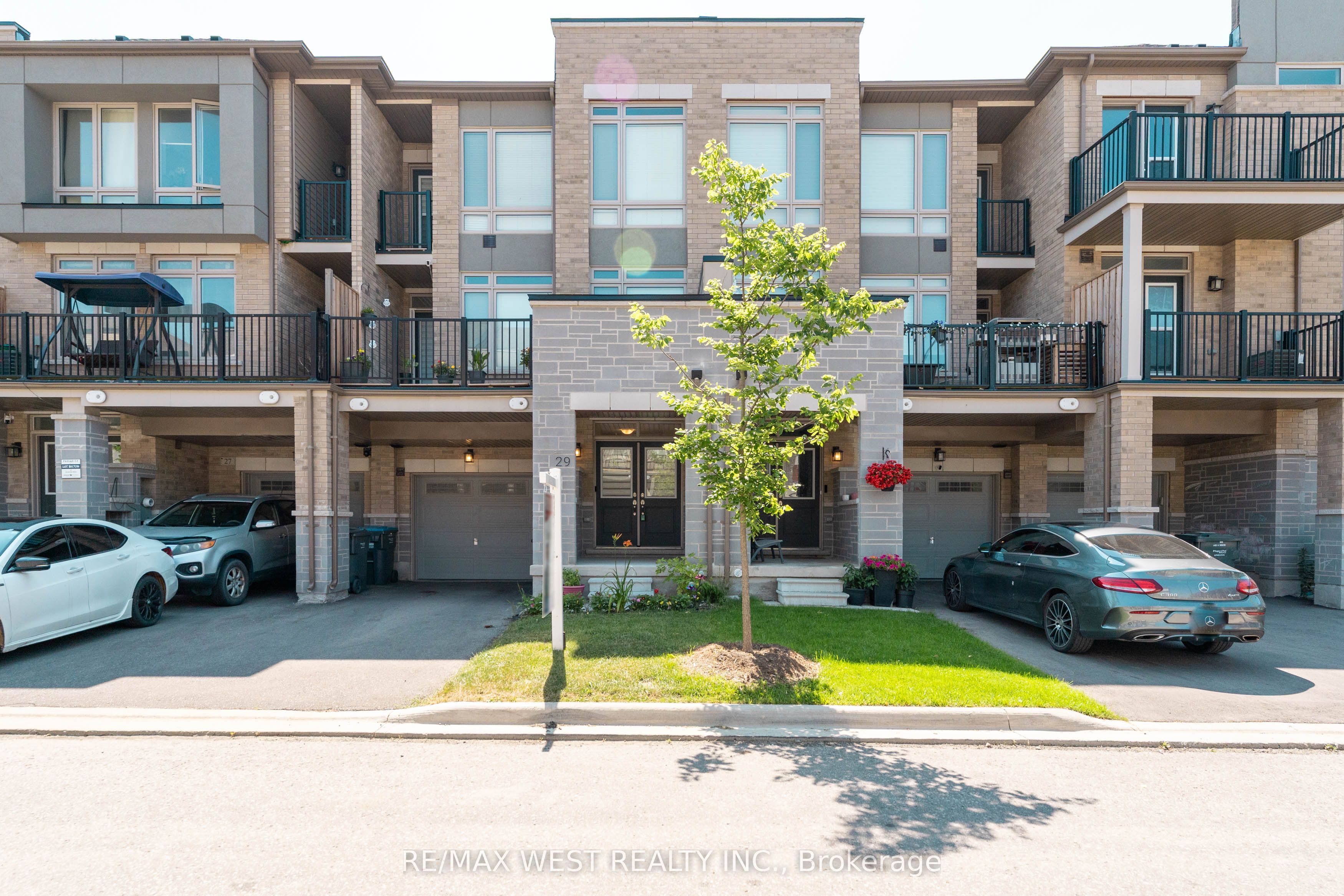 29 Arrowview Drive, Brampton, ON L7A 5H6 photo 3