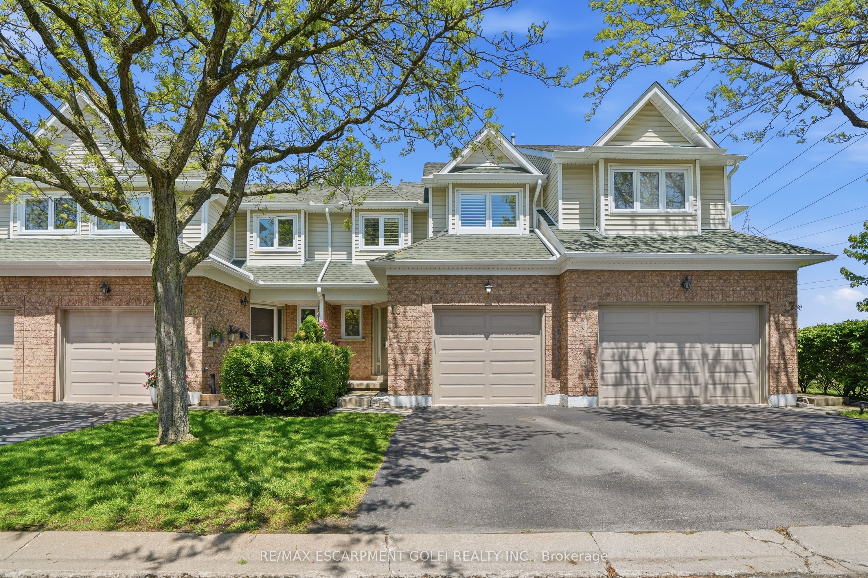 2215 Cleaver Avenue 16, Burlington, ON L7M 4C5 photo 2