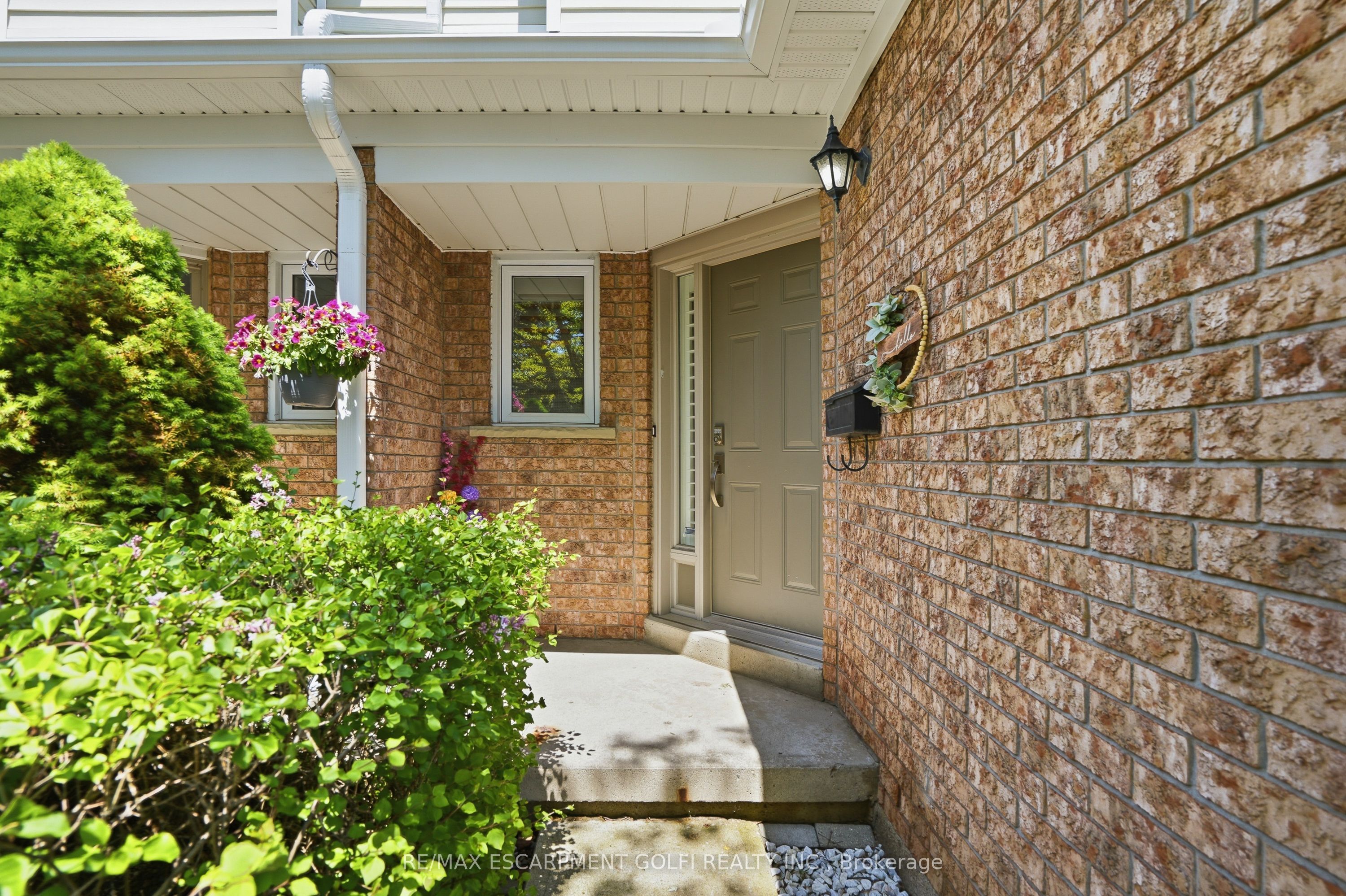2215 Cleaver Avenue 16, Burlington, ON L7M 4C5 photo 4