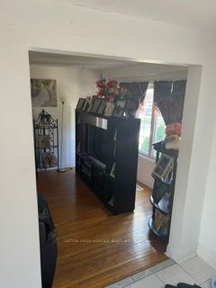 7304 Sills Road, Mississauga, ON L4T 2K1 photo 3