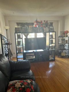 7304 Sills Road, Mississauga, ON L4T 2K1 photo 4
