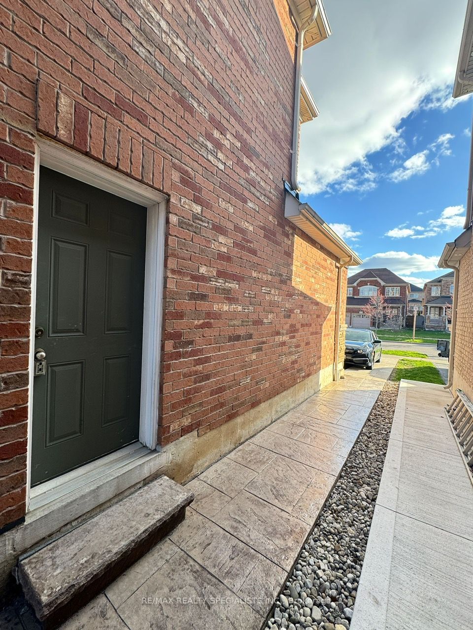 5475 Freshwater Drive Bsmt, Mississauga, ON L5M 0J8 photo 2