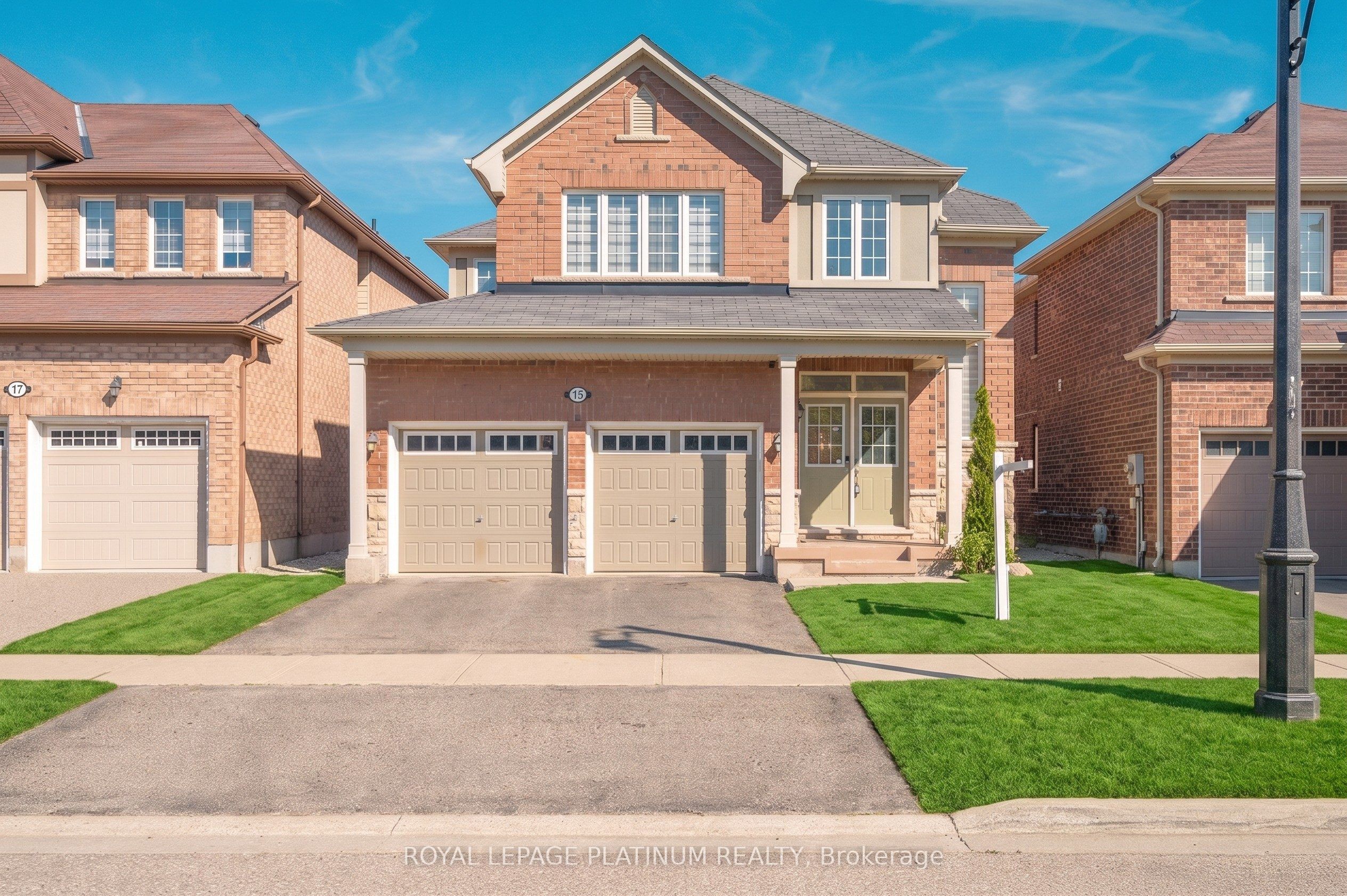 15 Aylesbury Drive, Brampton, ON L7A 0V3 photo 2