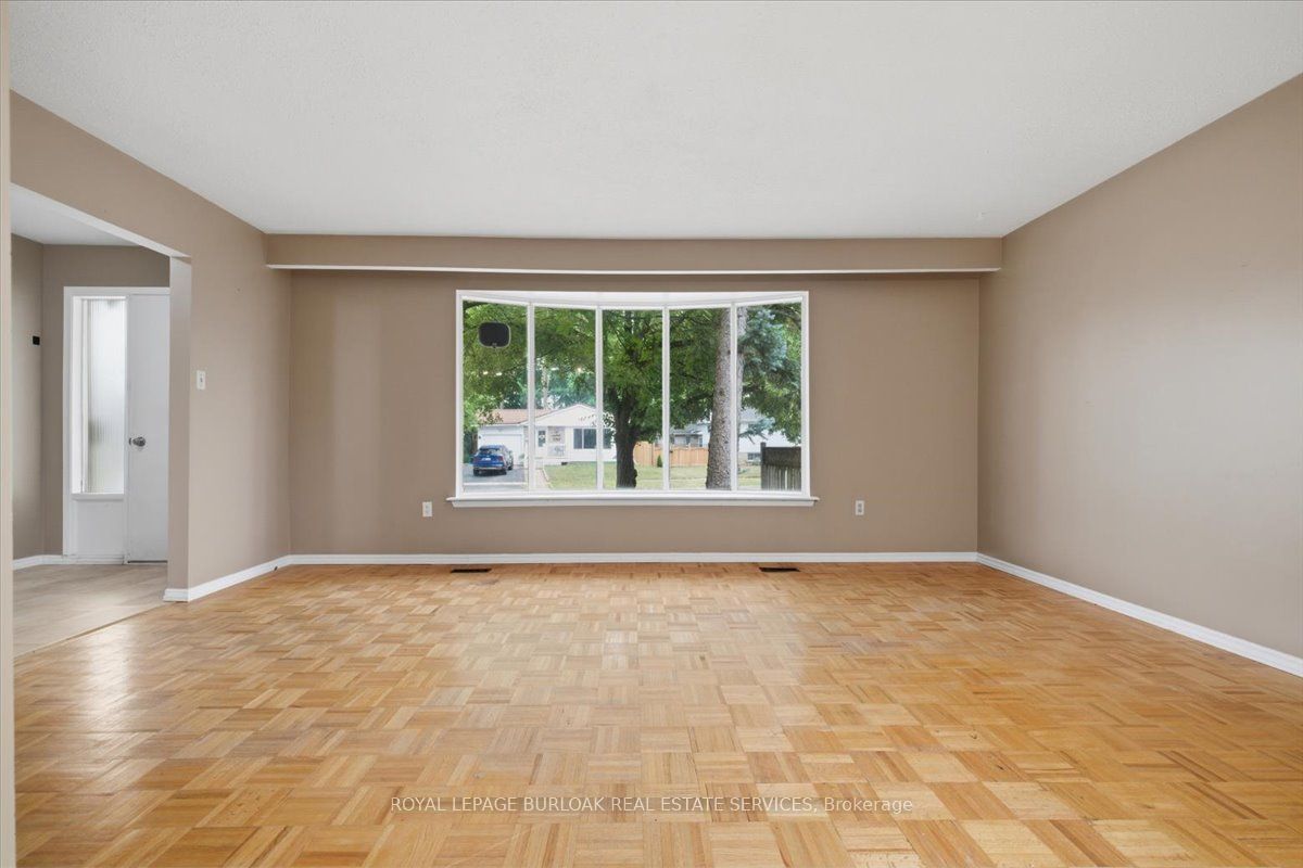 1262 Aldridge Crescent, Burlington, ON L7M 1H9 photo 5