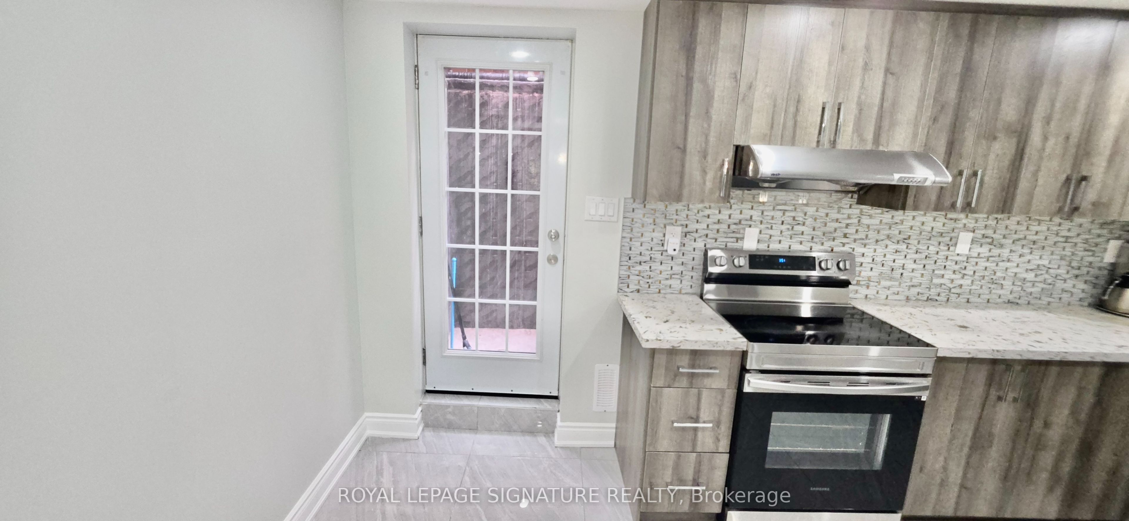 16A Hutton Crescent, Caledon, ON L7C 1B1 photo 2