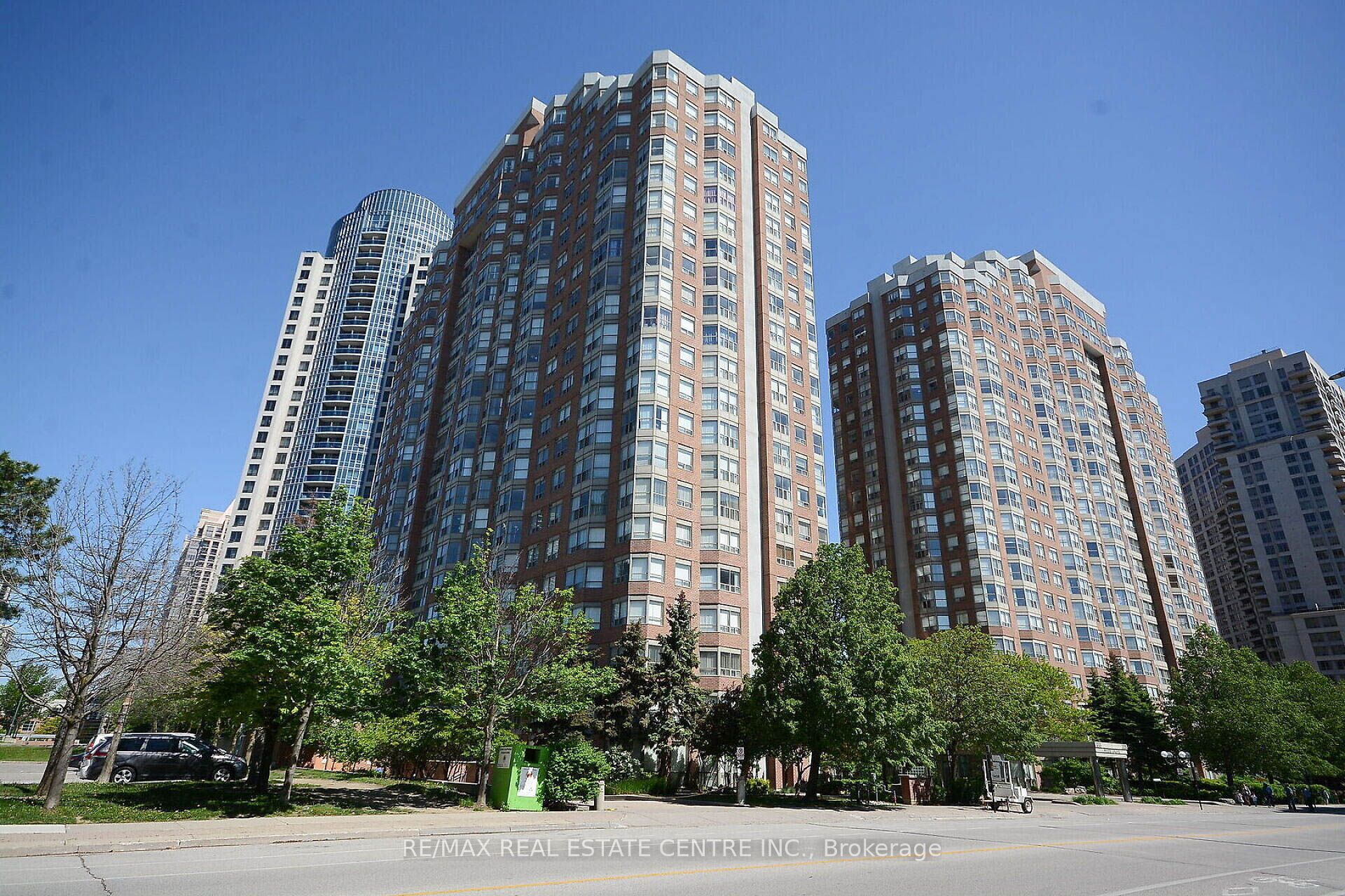 335 Webb Drive 2011, Mississauga, ON L5B 4A1