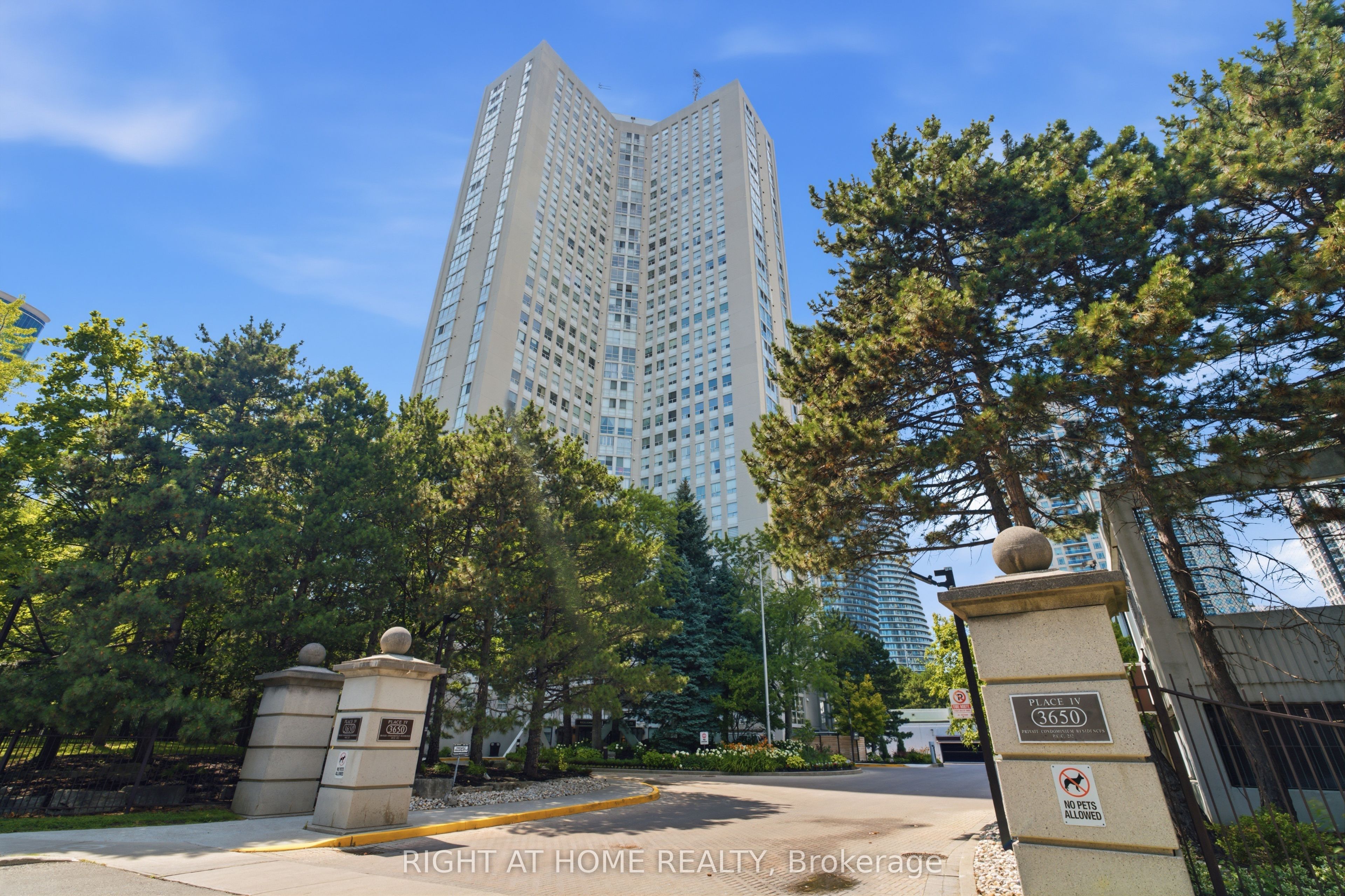 3650 Kaneff Crescent 2507, Mississauga, ON L5A 4A1 photo 2