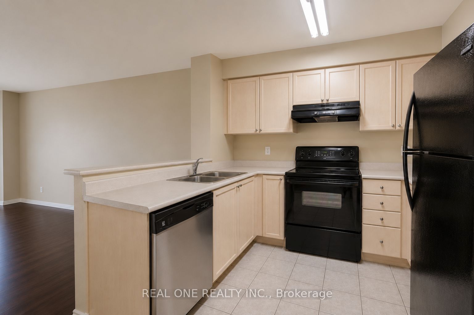 2545 Erin Centre Boulevard 1605, Mississauga, ON L5M 6Z9 photo 3