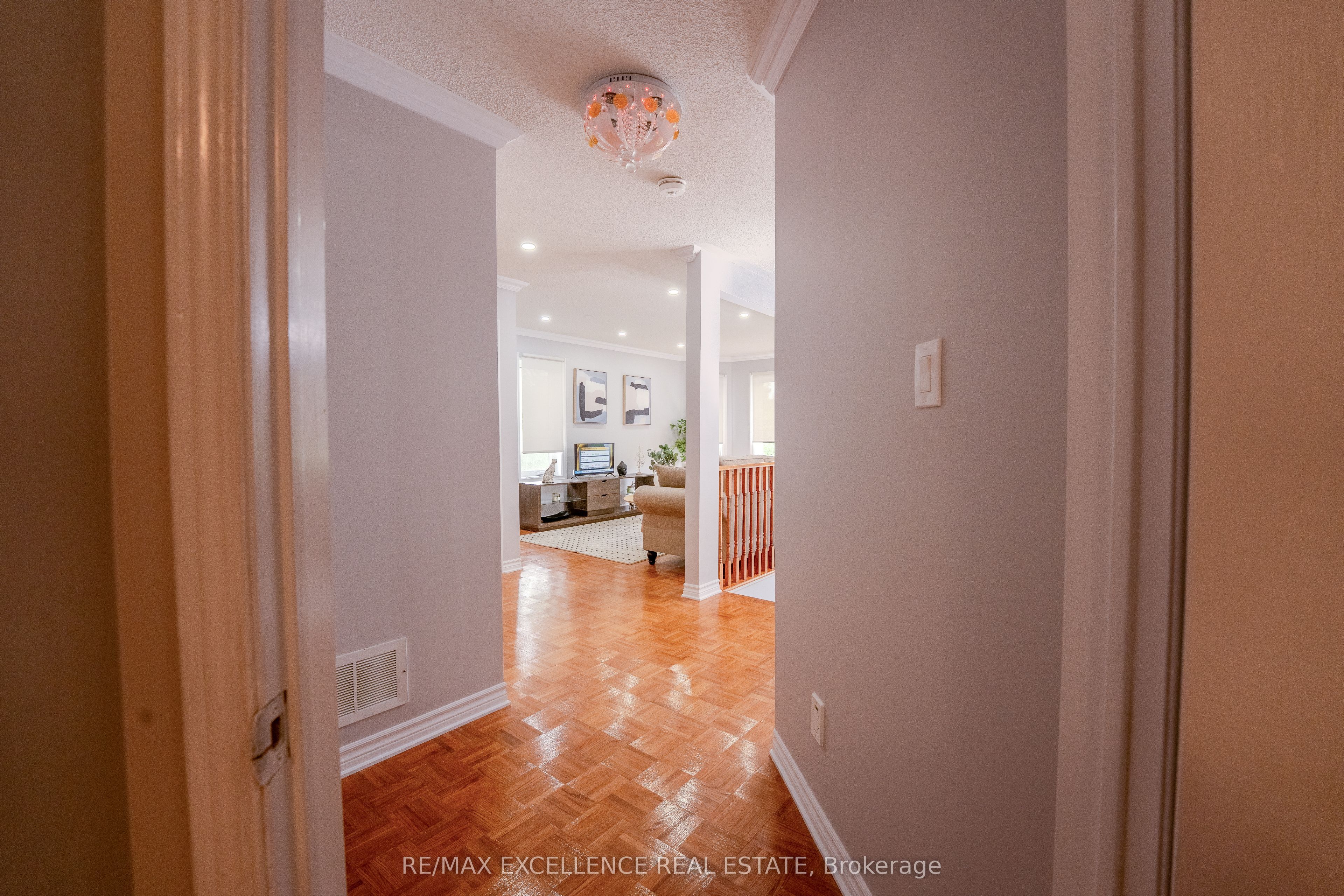 48 Ridgemore Crescent, Brampton, ON L7A 2L4 photo 4