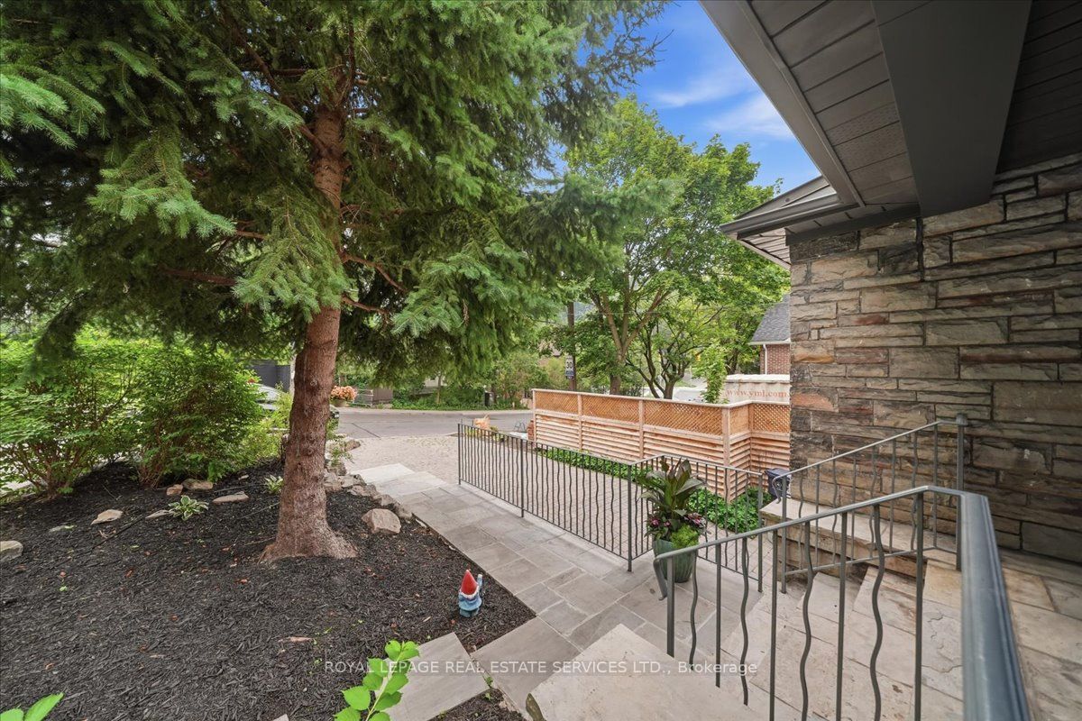 134 Morningside Avenue, Toronto, ON M6S 1E2 photo 5
