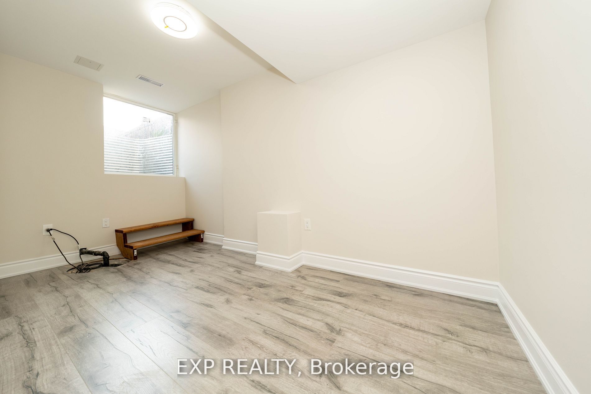 272 Duncan Lane Basement, Milton, ON L9T 7A8 photo 5