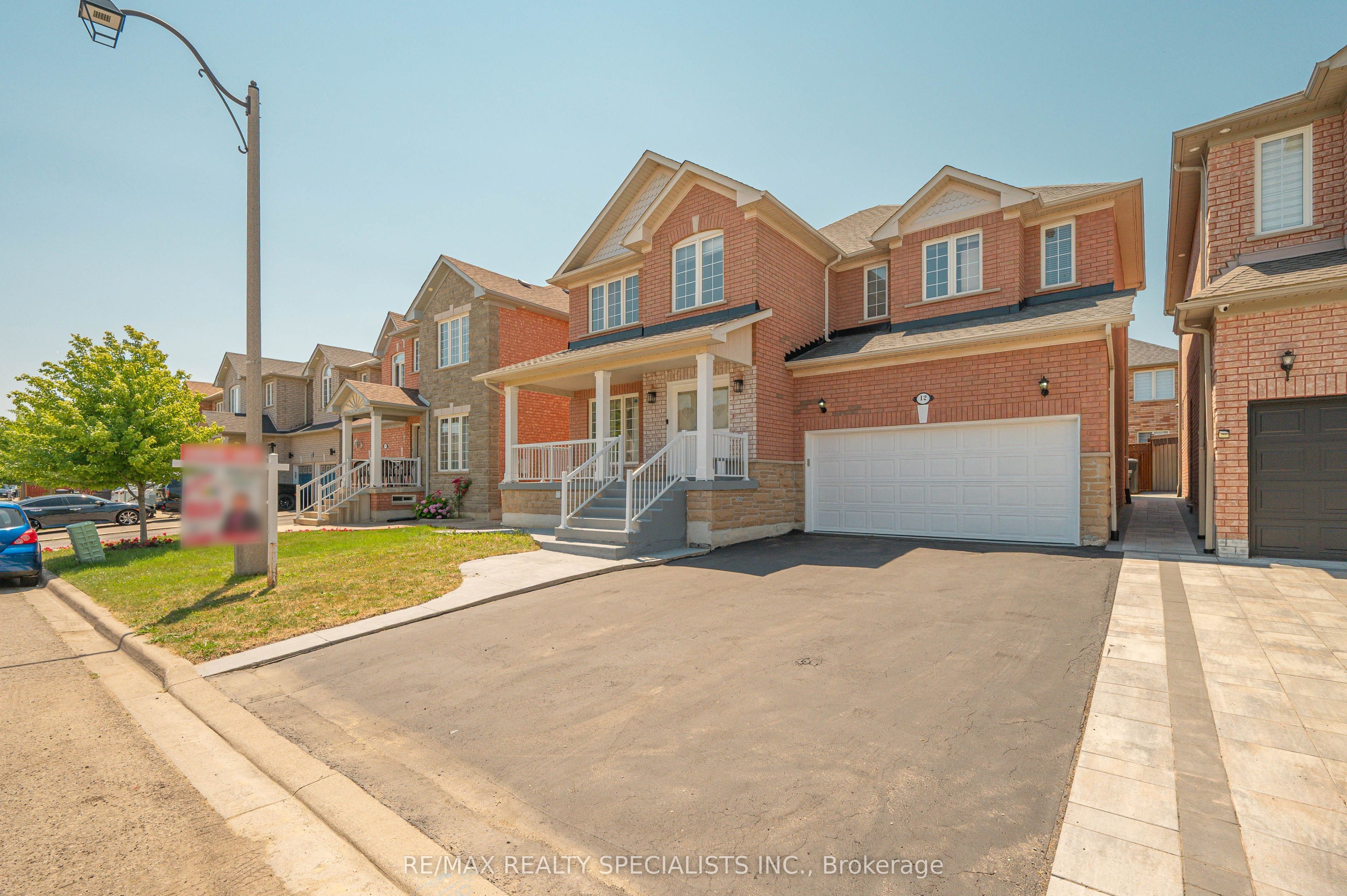 12 Mountain Gorge Road, Brampton, ON L6R 2X6 photo 2