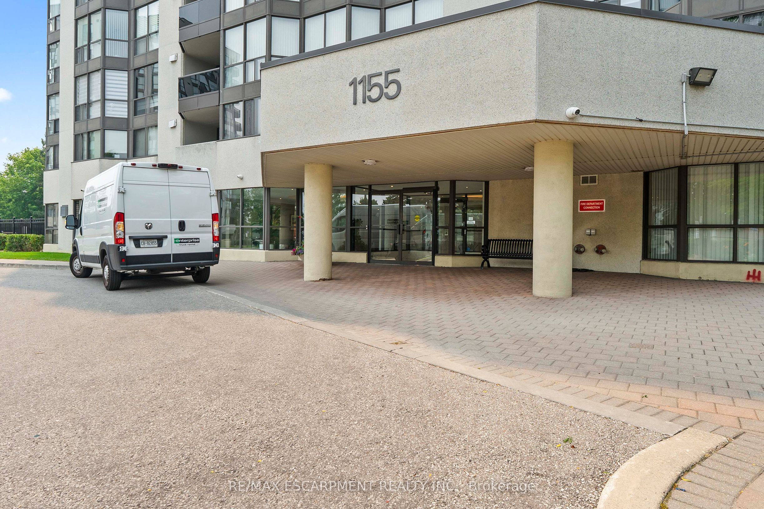 1155 Bough Beeches Boulevard 406, Mississauga, ON L4W 4N2 photo 2