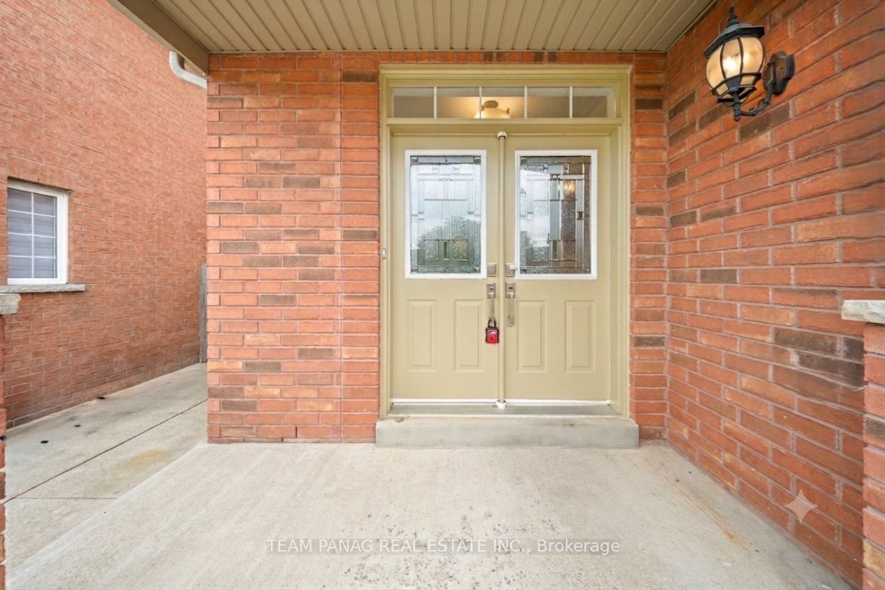 20 Long Meadow Road, Brampton, ON L6P 2A2 photo 3