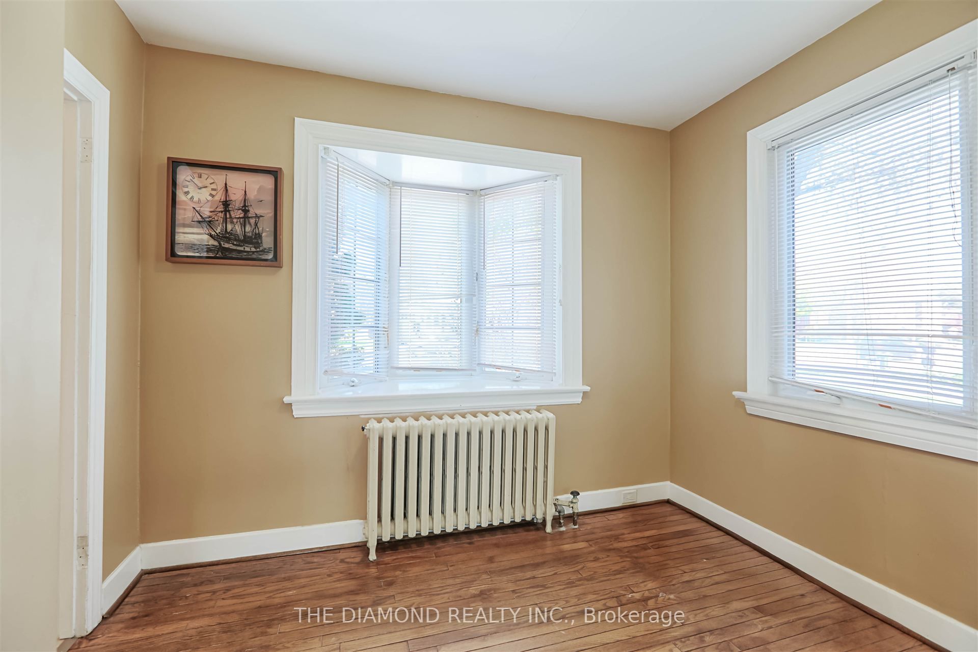 3927 Bloor Street W, Toronto, ON M9B 1L8 photo 4