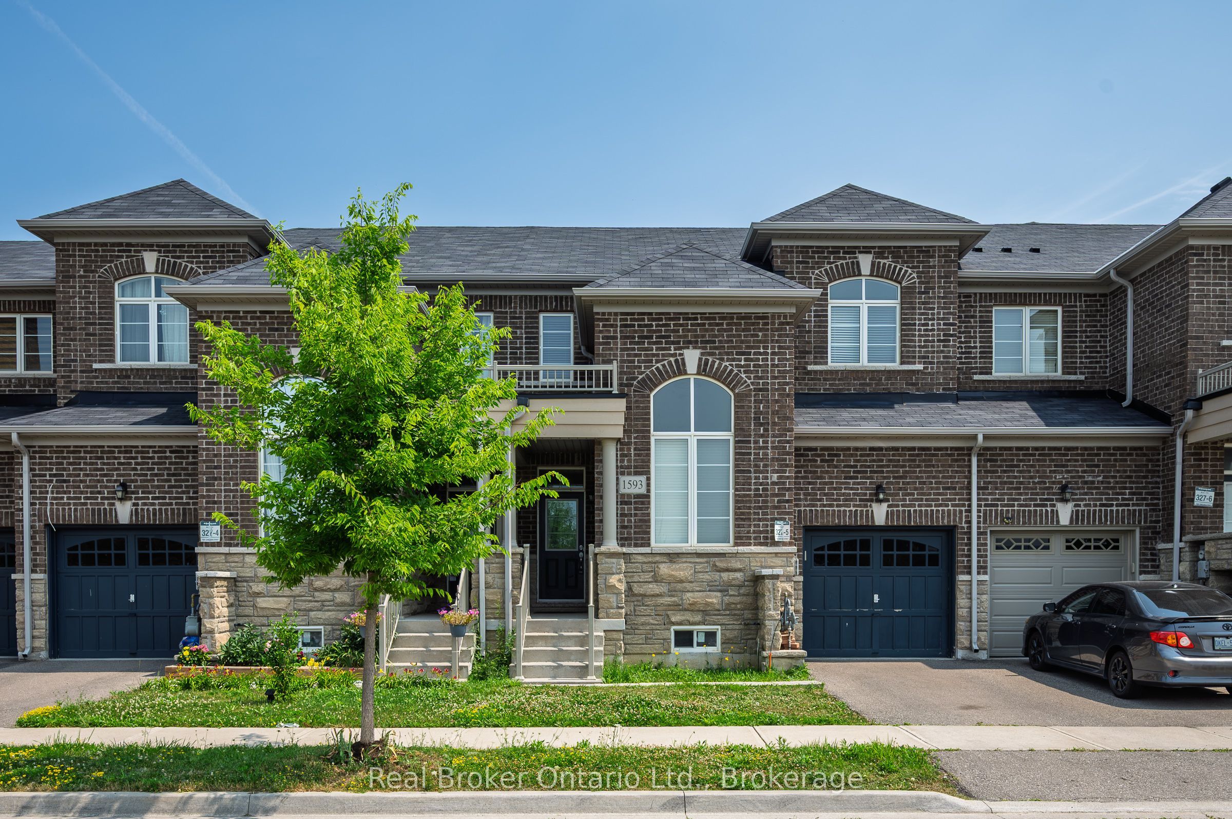 1593 Chretien Street, Milton, ON L9E 1G8 photo 3