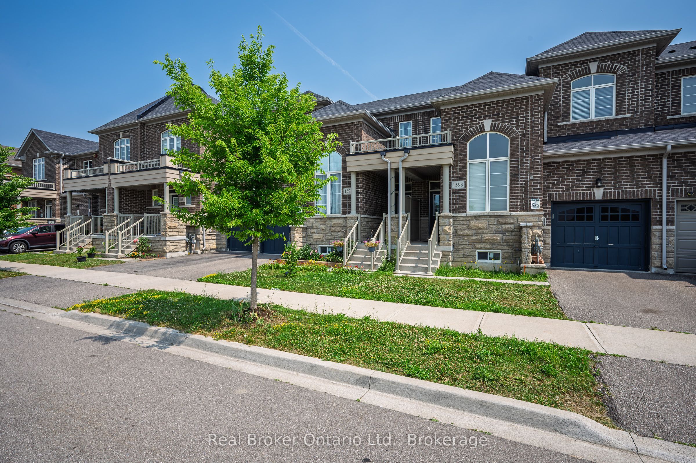 1593 Chretien Street, Milton, ON L9E 1G8 photo 4