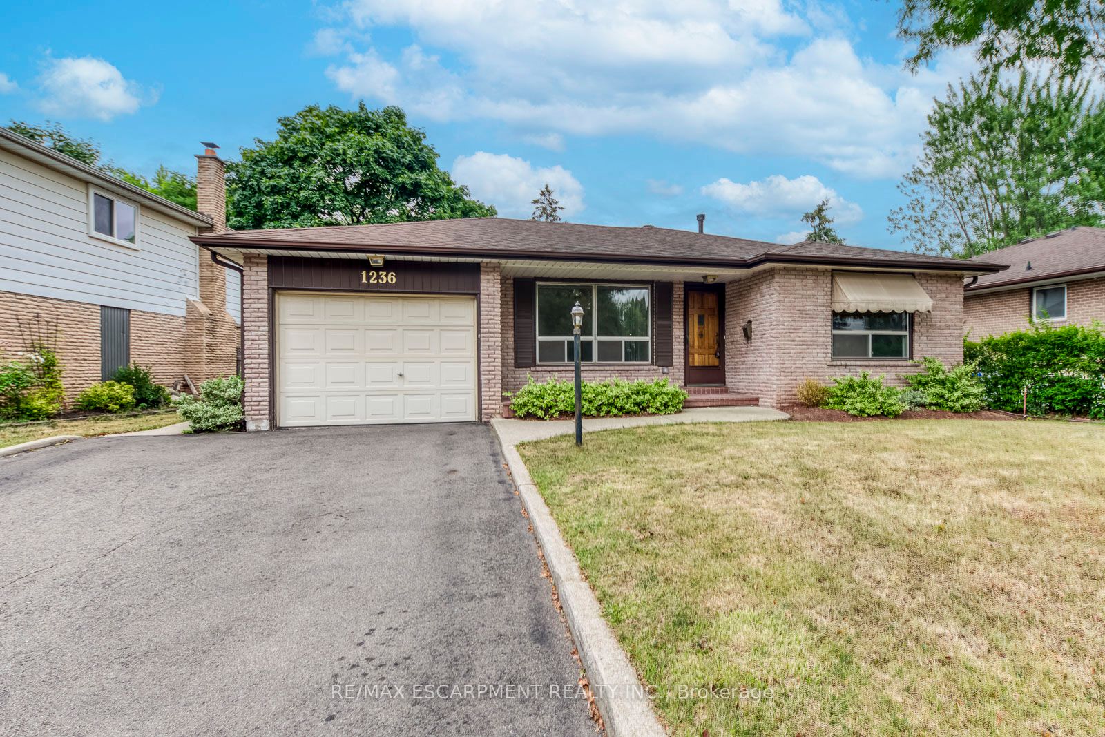 1236 Grange Road, Oakville, ON L6H 1P7 photo 2