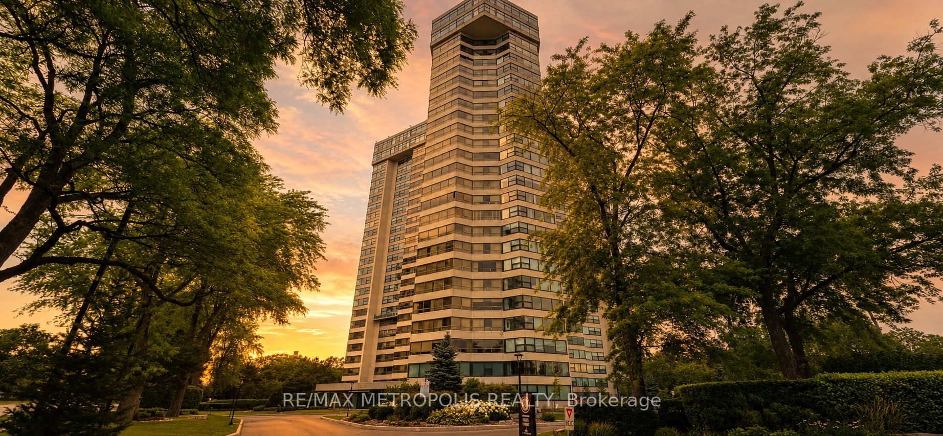 1300 BLOOR Street 1803, Mississauga, ON L4Y 3Z2