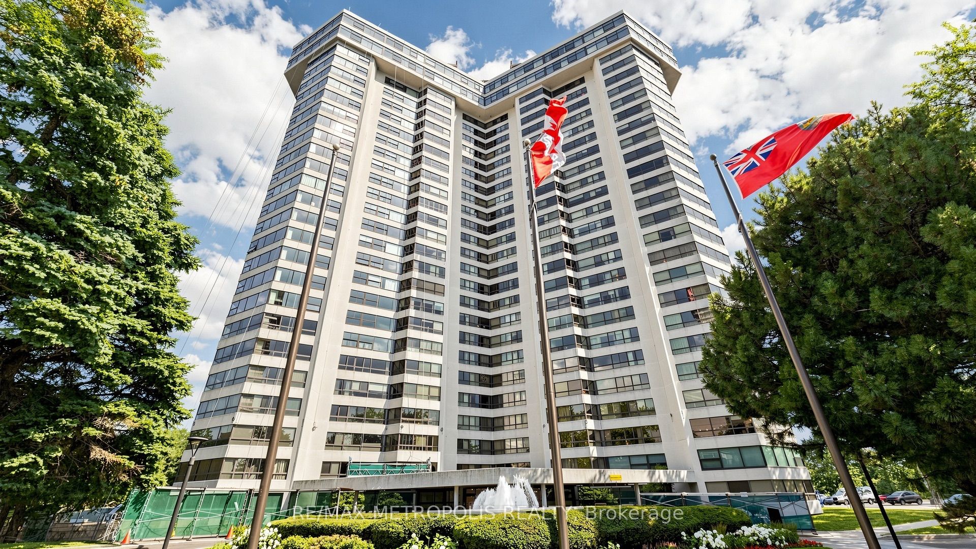 1300 BLOOR Street 1803, Mississauga, ON L4Y 3Z2 photo 2
