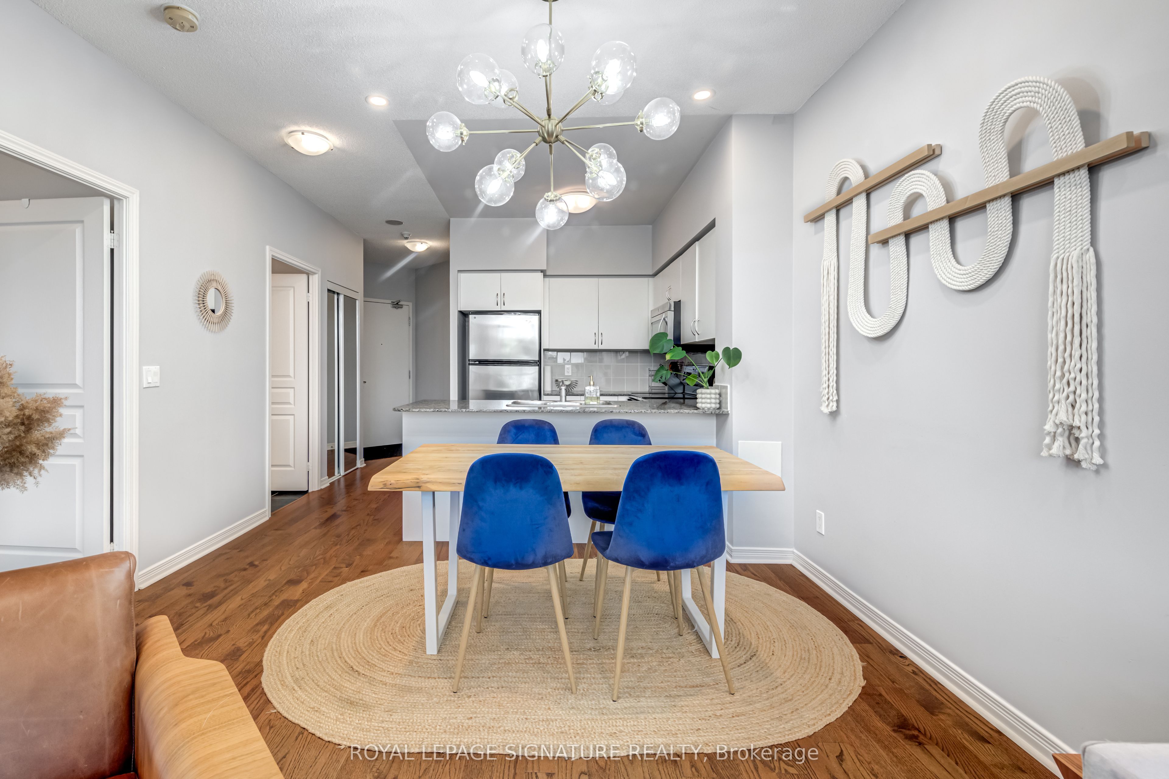 2230 Lake Shore Boulevard W 204, Toronto, ON M8V 0B2 photo 3