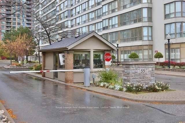 55 Elm Drive W Ph02, Mississauga, ON L5B 3Z3 photo 4