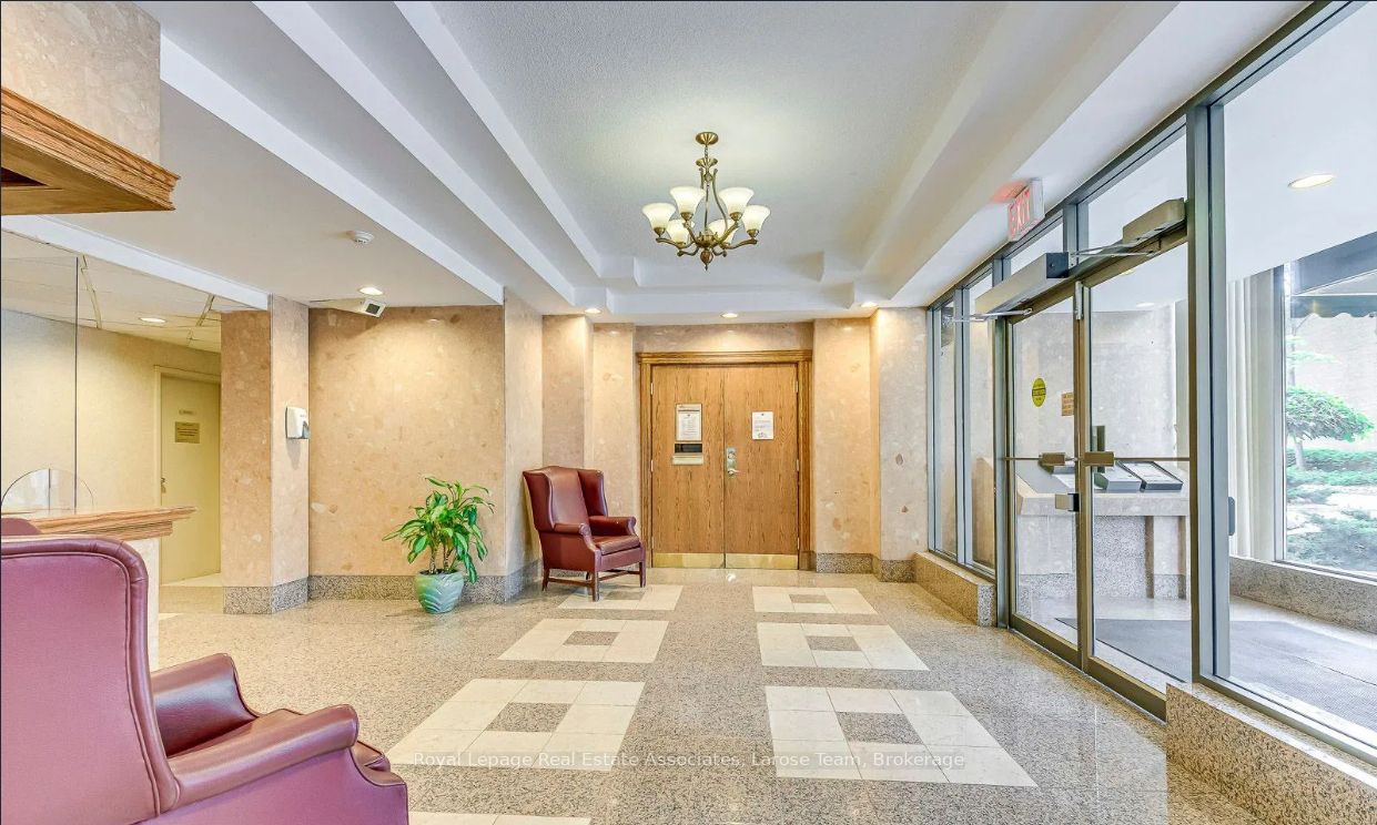 55 Elm Drive W Ph02, Mississauga, ON L5B 3Z3 photo 5