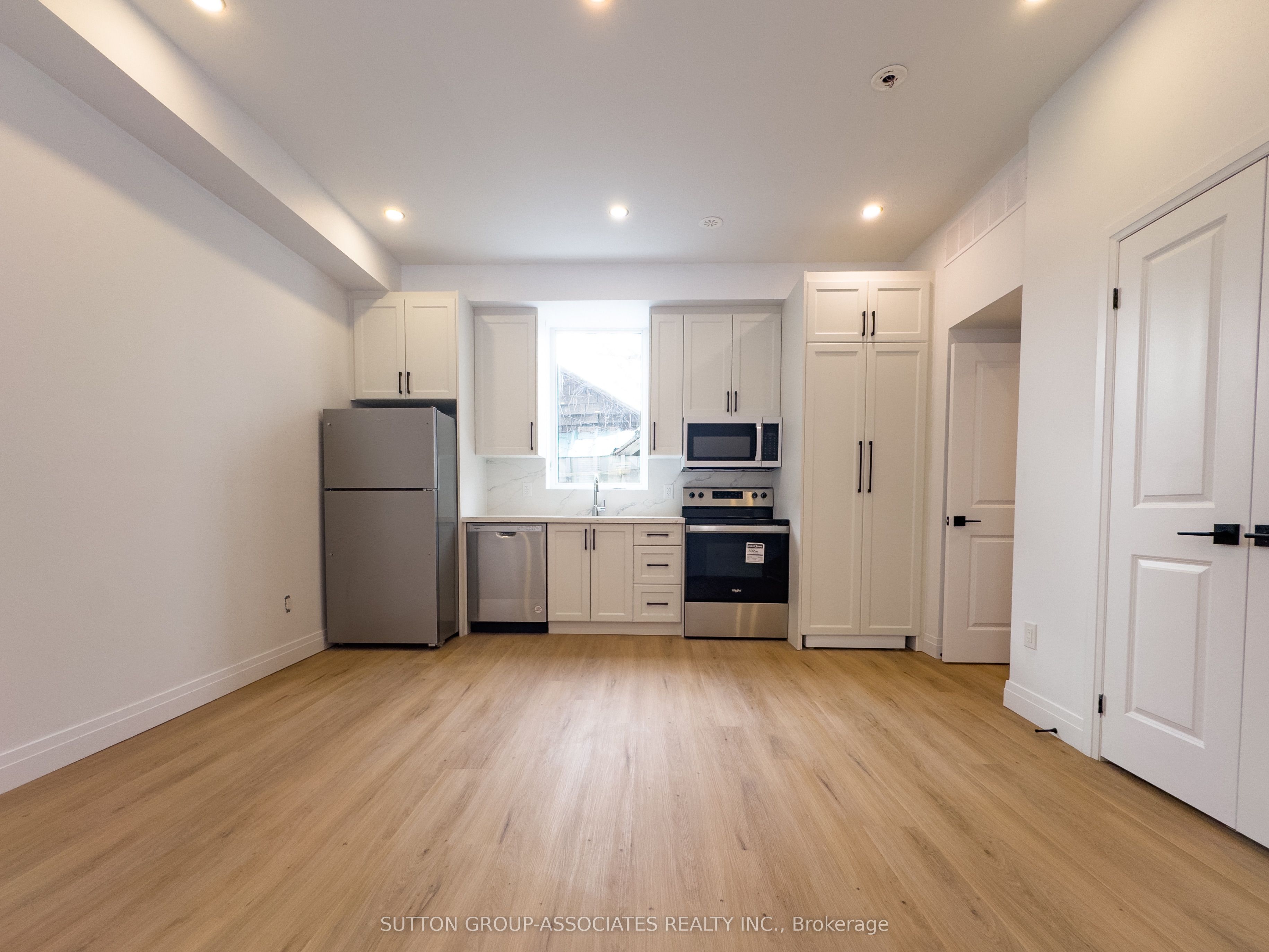62 Hartley Avenue Laneway, Toronto, ON M6E 4E8 photo 2