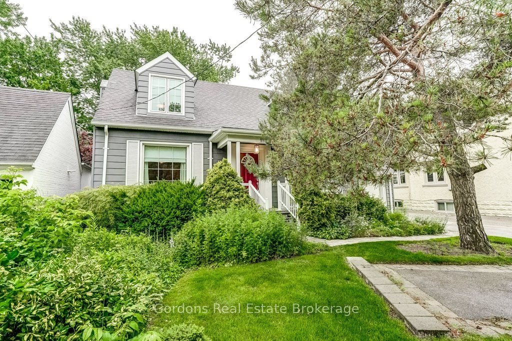 182 Burnhamthorpe Road, Toronto, ON M9A 1H6 photo 2