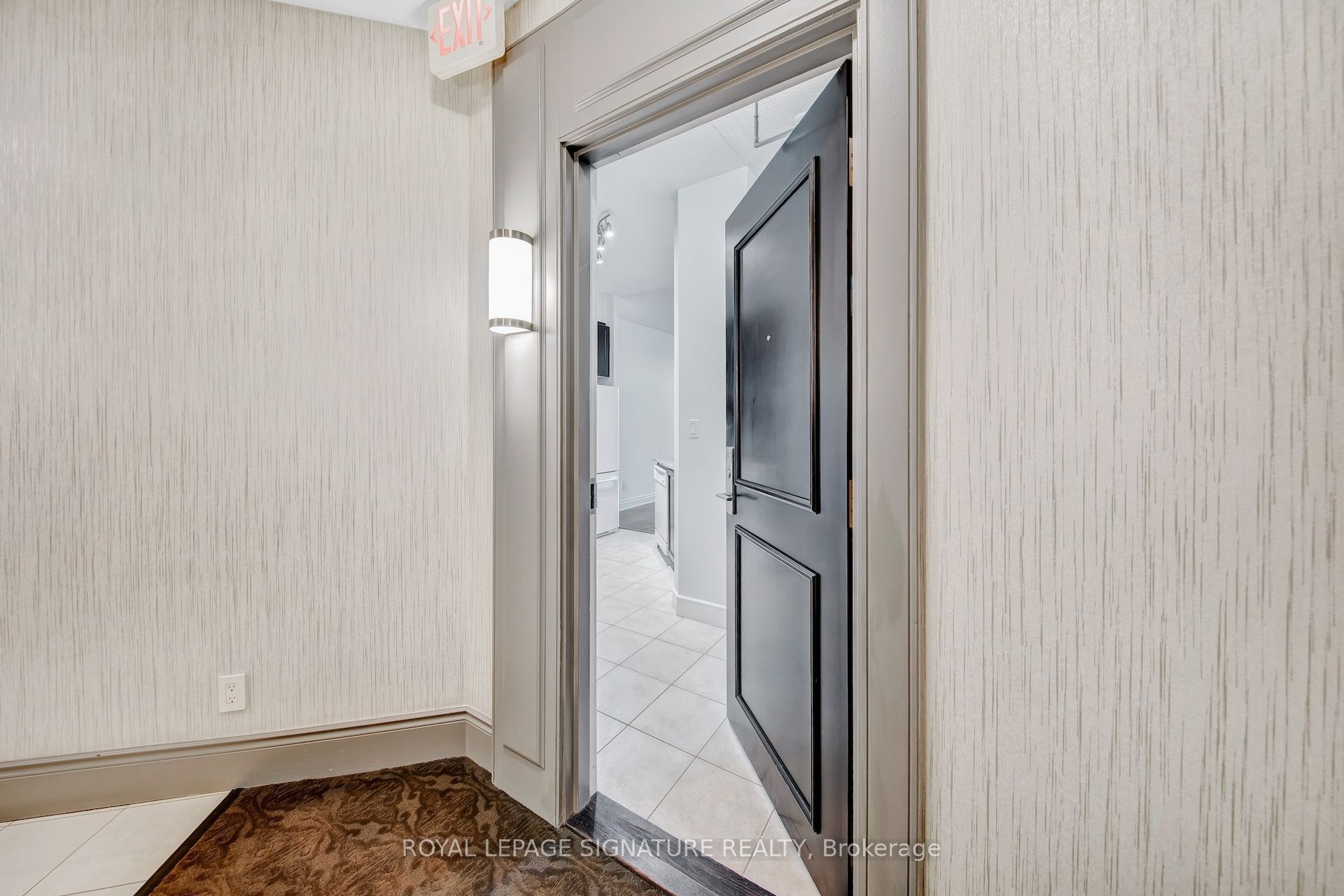 25 Earlington Avenue 307, Toronto, ON M8X 3A3 photo 2