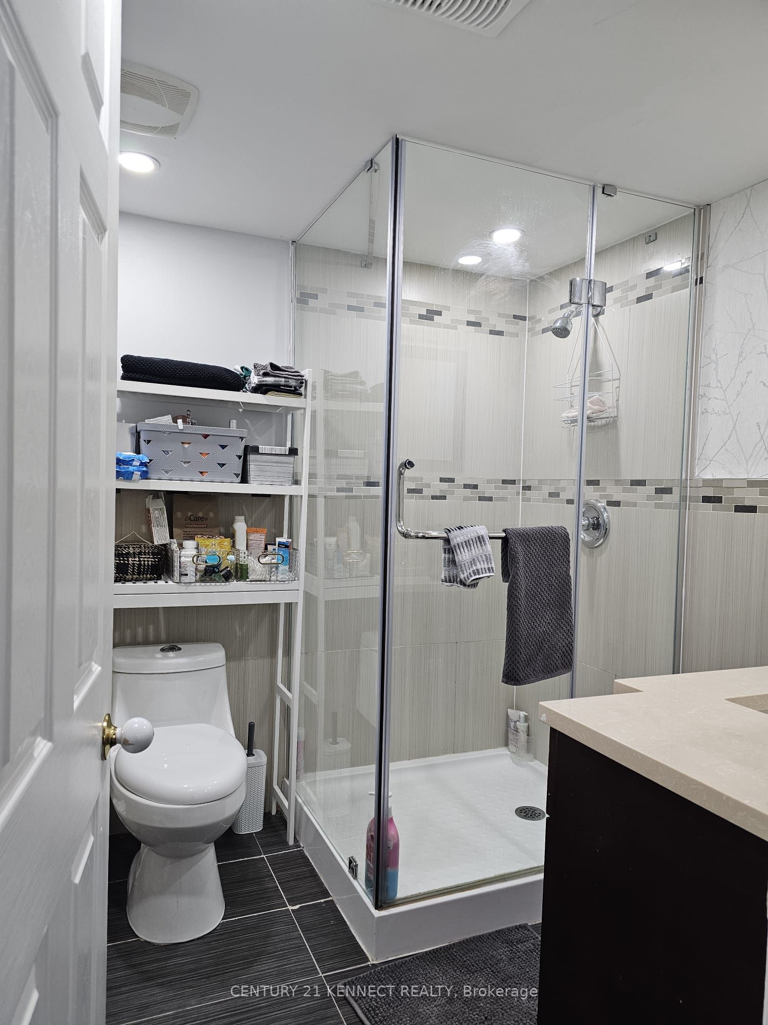 51 Cassander Crescent Bsmt, Brampton, ON L6Z 1Z5 photo 4