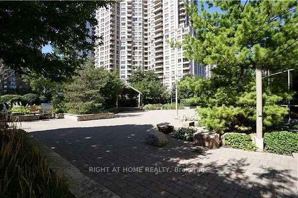 310 Burnhamthorpe Road W 1408, Mississauga, ON L5B 4P9
