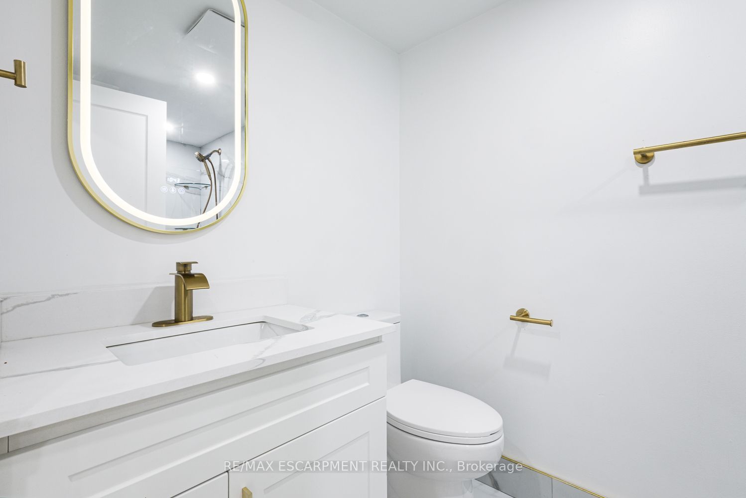 285 Enfield Place 1603, Mississauga, ON L5B 3Y6 photo 4