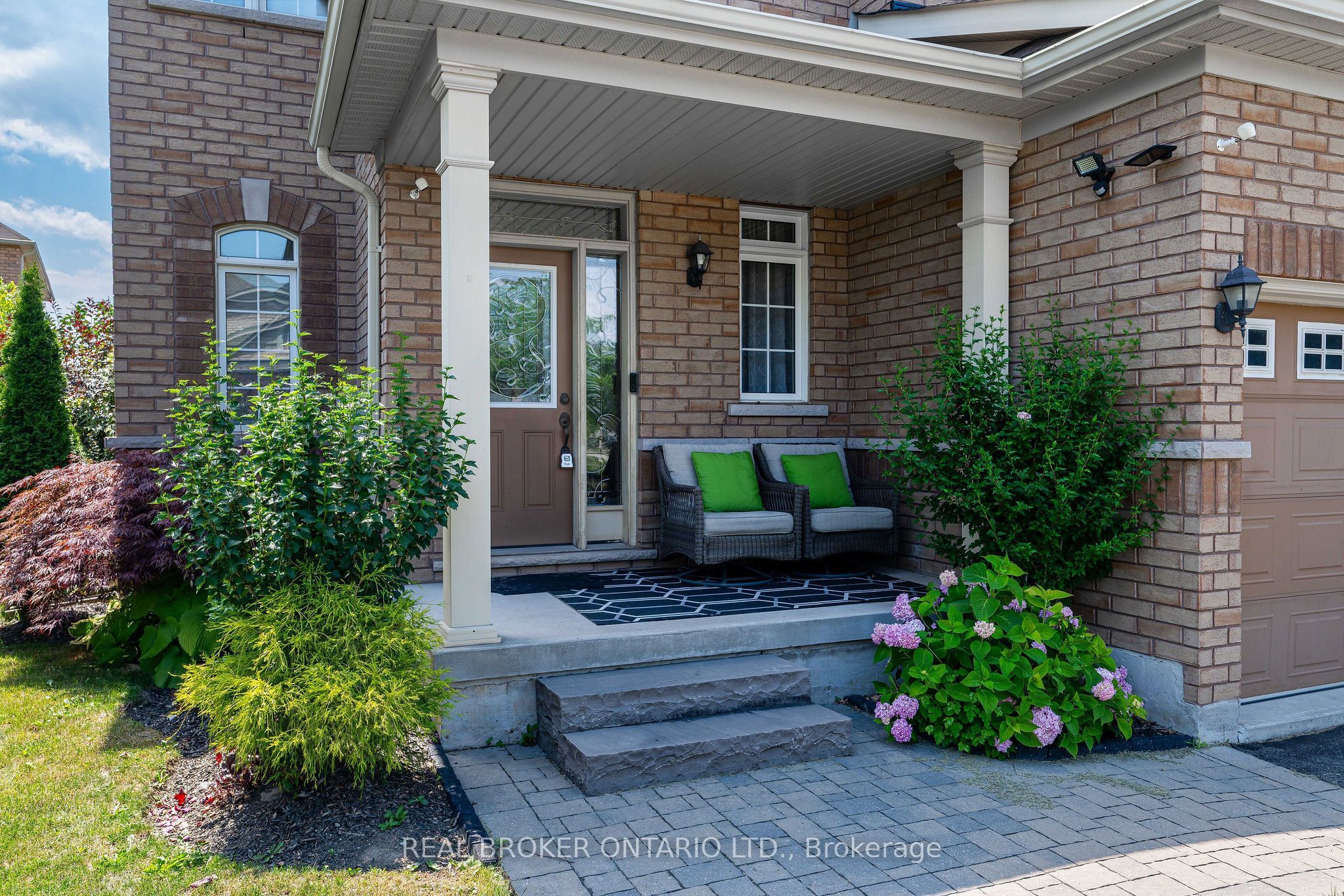 636 Serafini Crescent, Milton, ON L9T 7P1 photo 3
