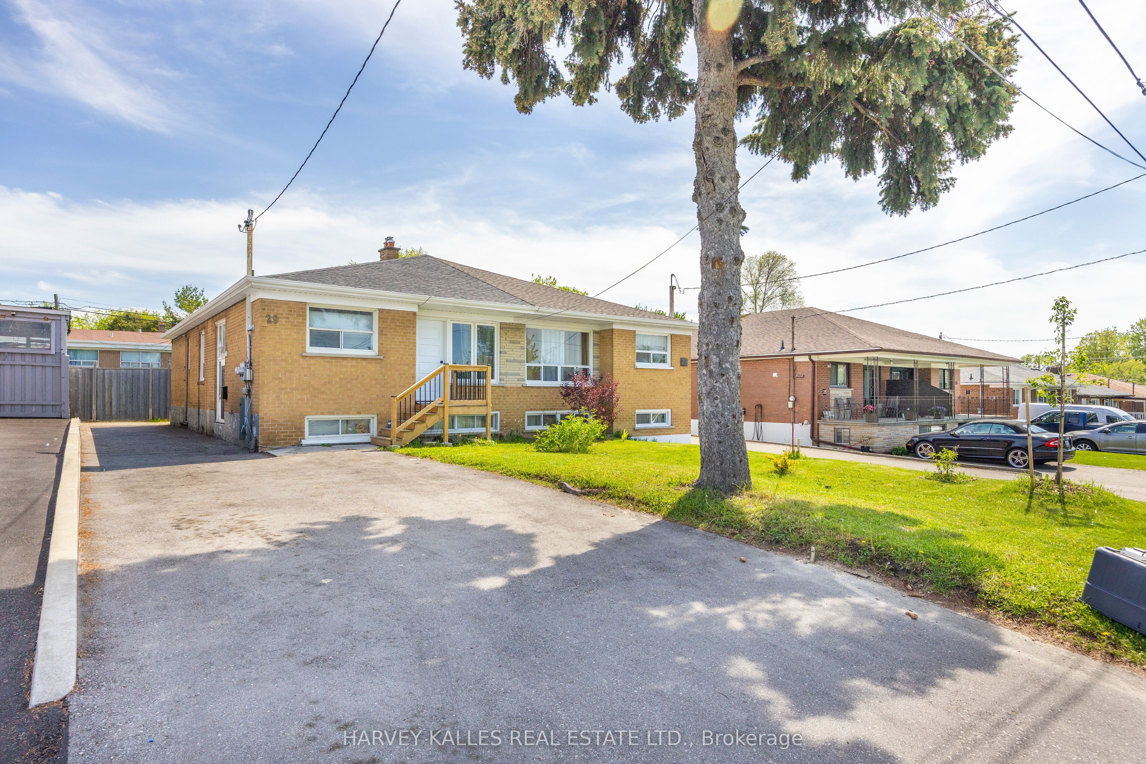 29 Giltspur Drive, Toronto, ON M3L 1M4 photo 2
