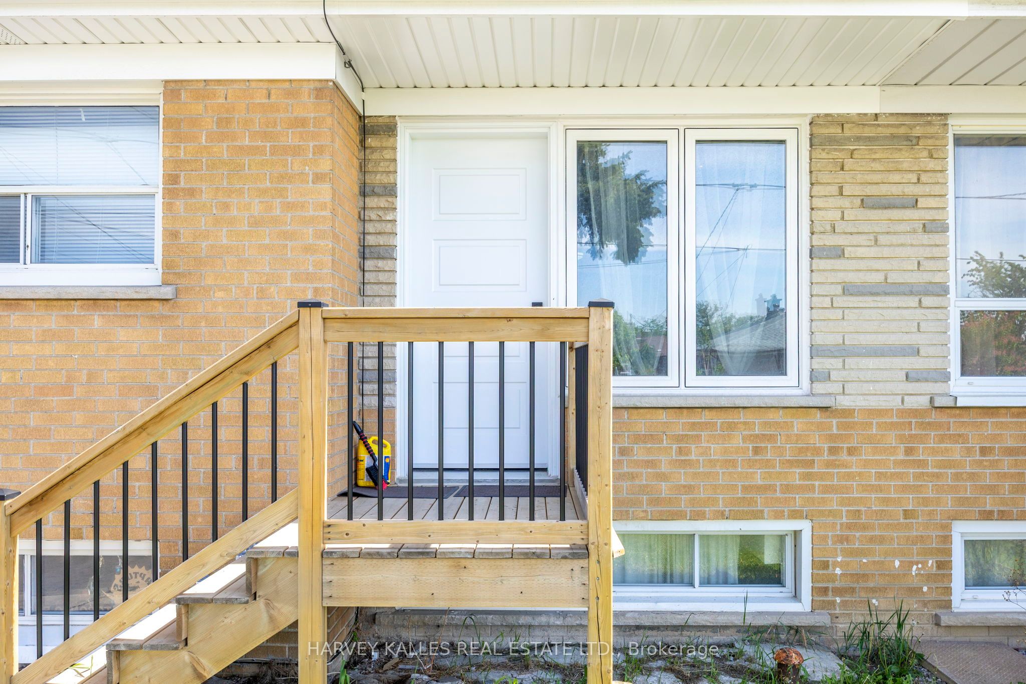 29 Giltspur Drive, Toronto, ON M3L 1M4 photo 3