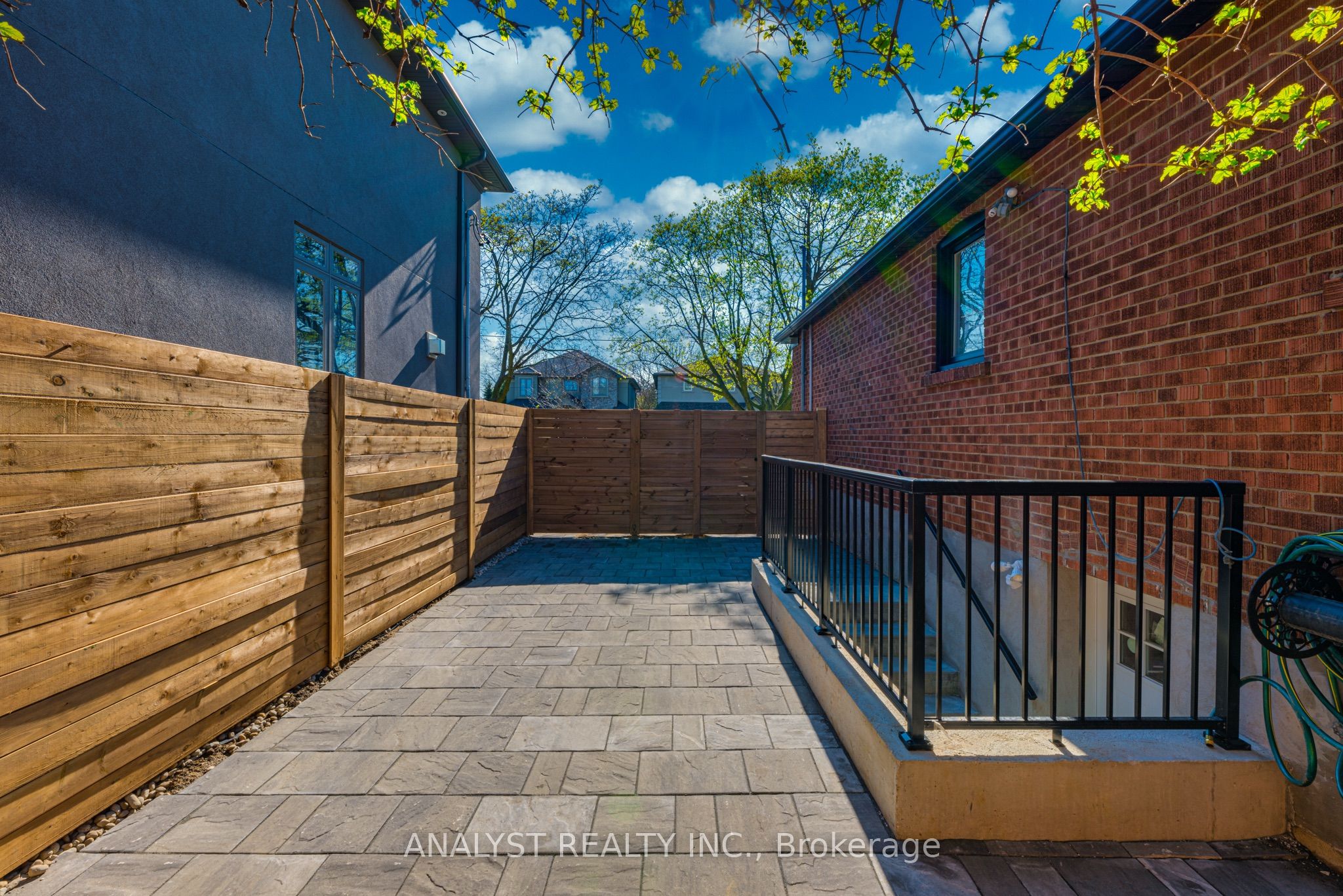 39 Chartwell Road Bsmt, Toronto, ON M8Z 4E9 photo 4