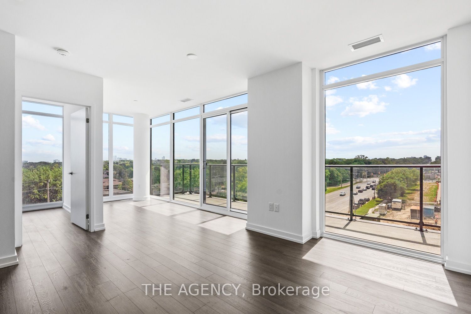 4010 Eglinton Avenue W 625, Toronto, ON M9A 0G5 photo 2