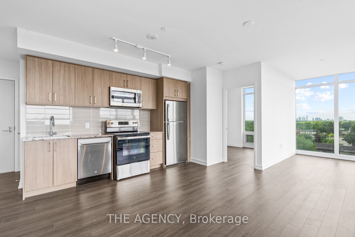 4010 Eglinton Avenue W 625, Toronto, ON M9A 0G5 photo 5