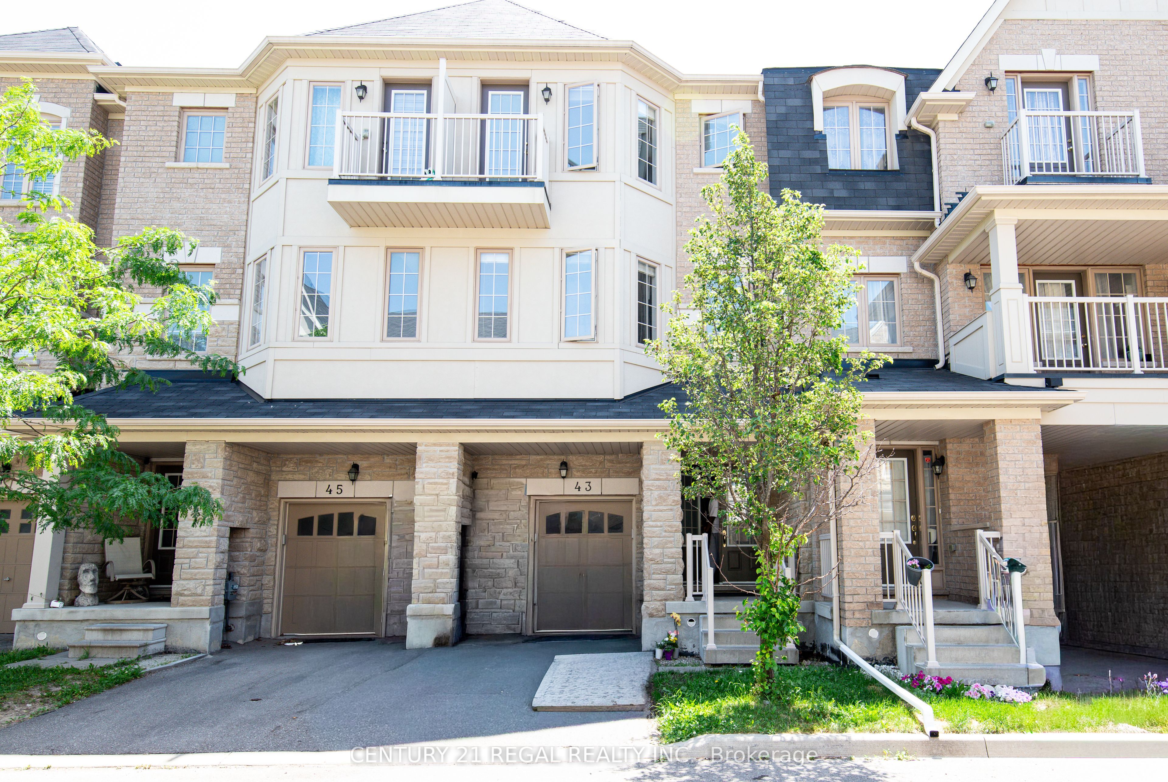 43 Tollgate Street Upper, Brampton, ON L6Z 0B4