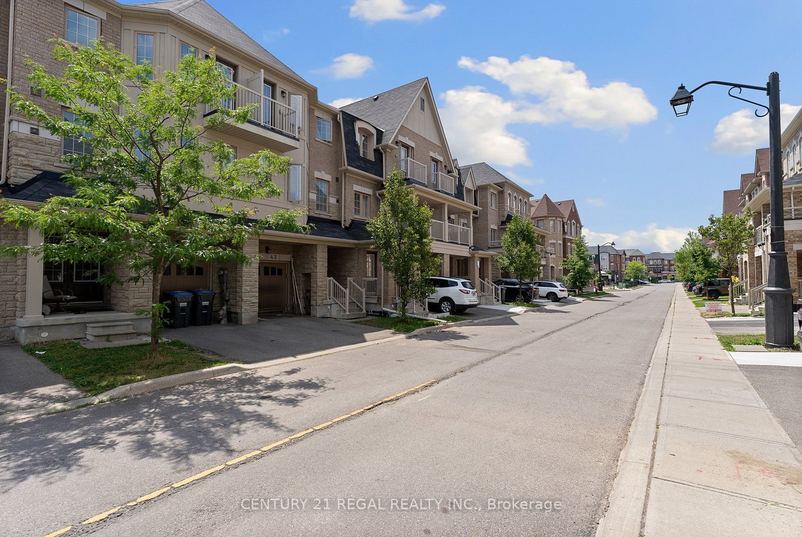43 Tollgate Street Upper, Brampton, ON L6Z 0B4 photo 4